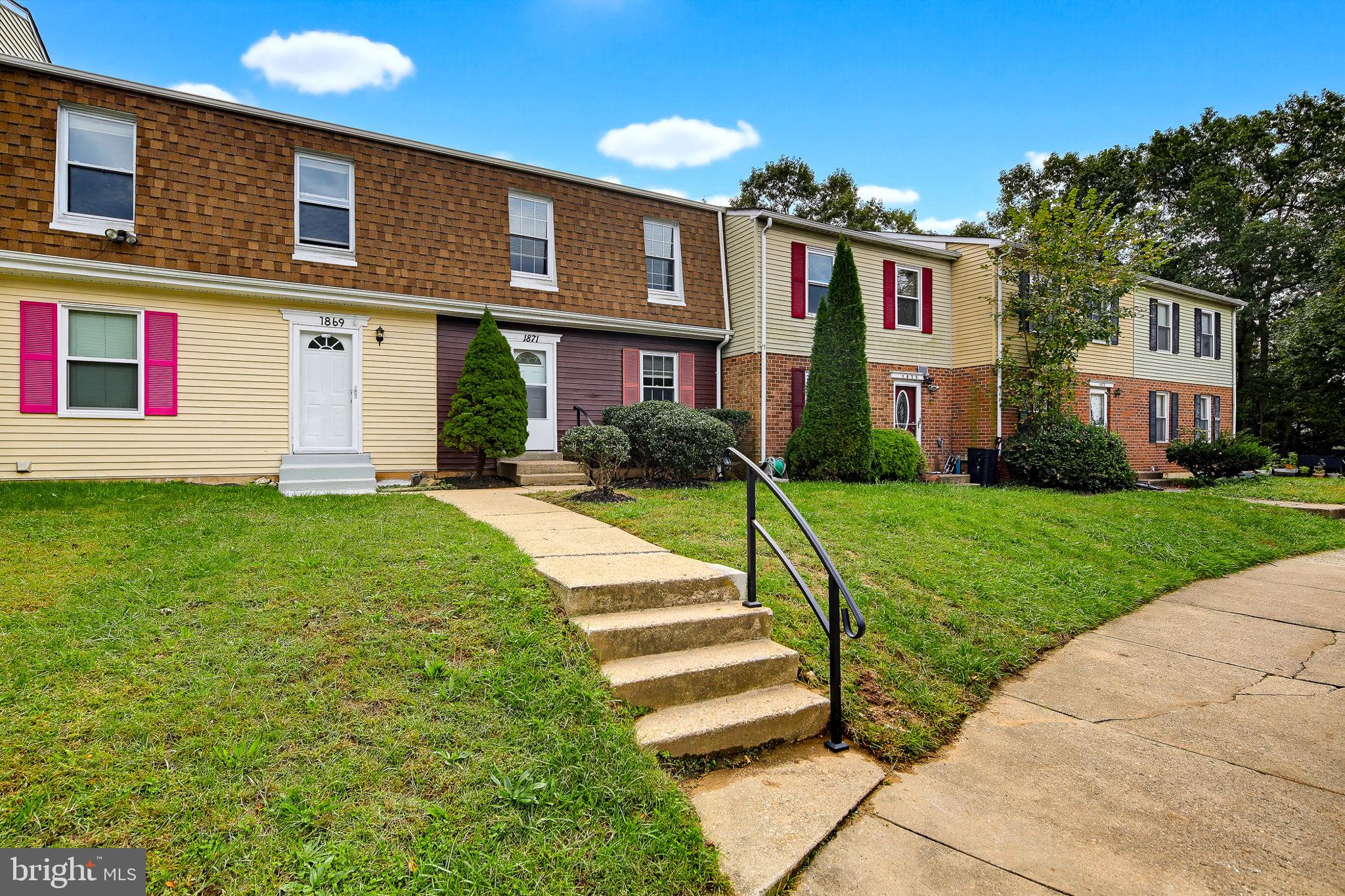 1871 HAWK COURT