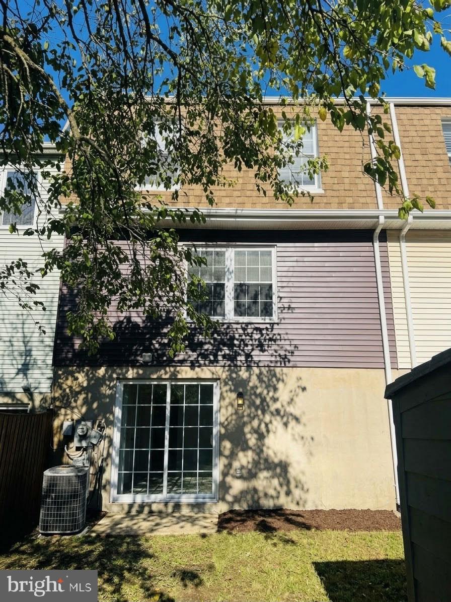 1871 HAWK COURT