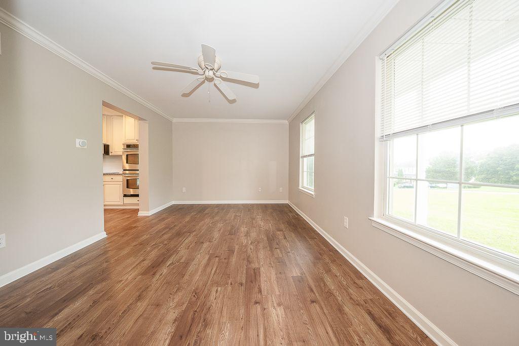 335 TROTTERS WAY