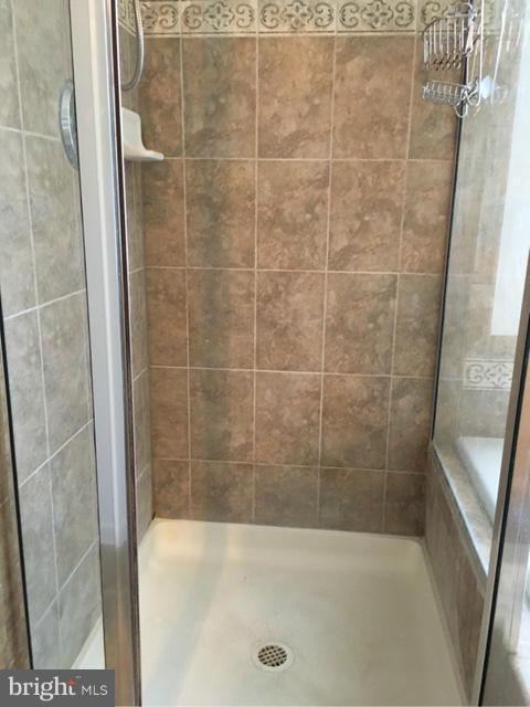 LAKELAND PLACE - Residential