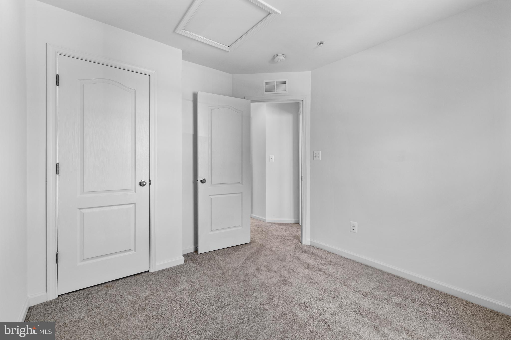 BURHANS VILLAGE - Residential Lease