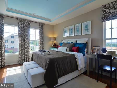 HOWARD SQUARE - Residential