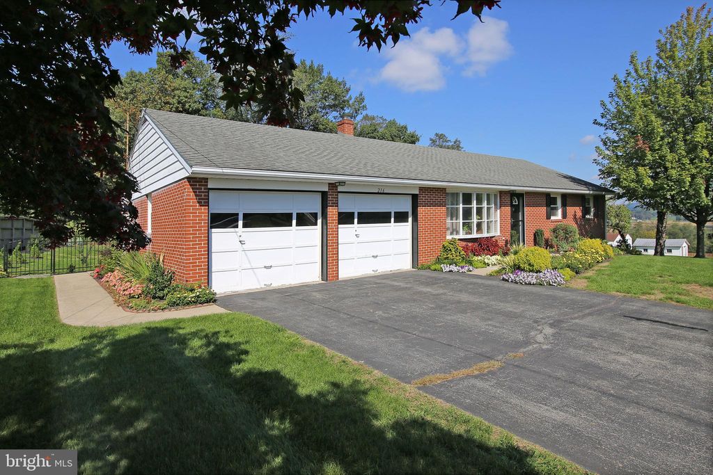 Photo of 216 Snavely Mill Road, Lititz, PA 17543 (MLS # PALA2045060)