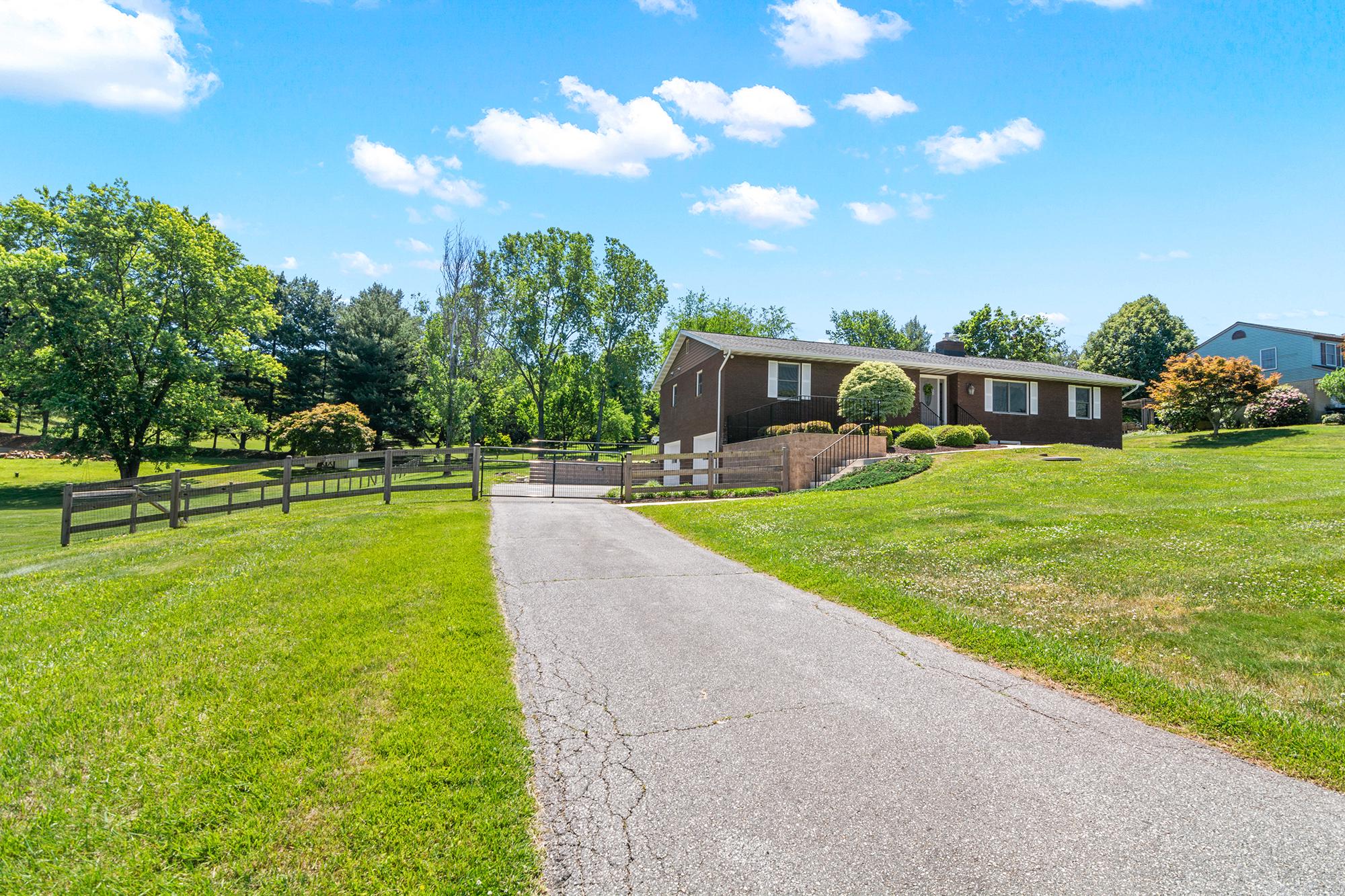 CARROLL ESTATES - Residential