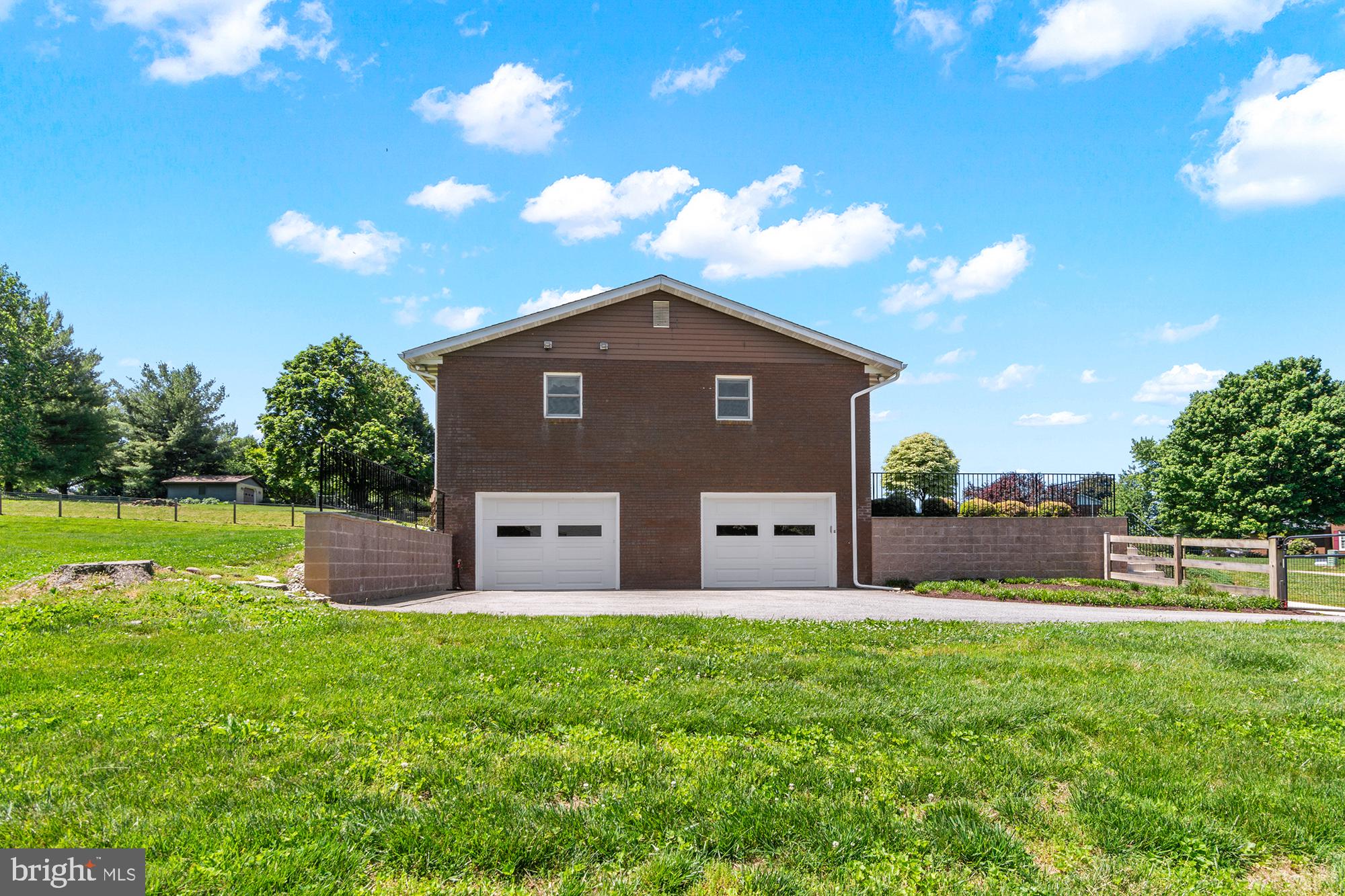 CARROLL ESTATES - Residential