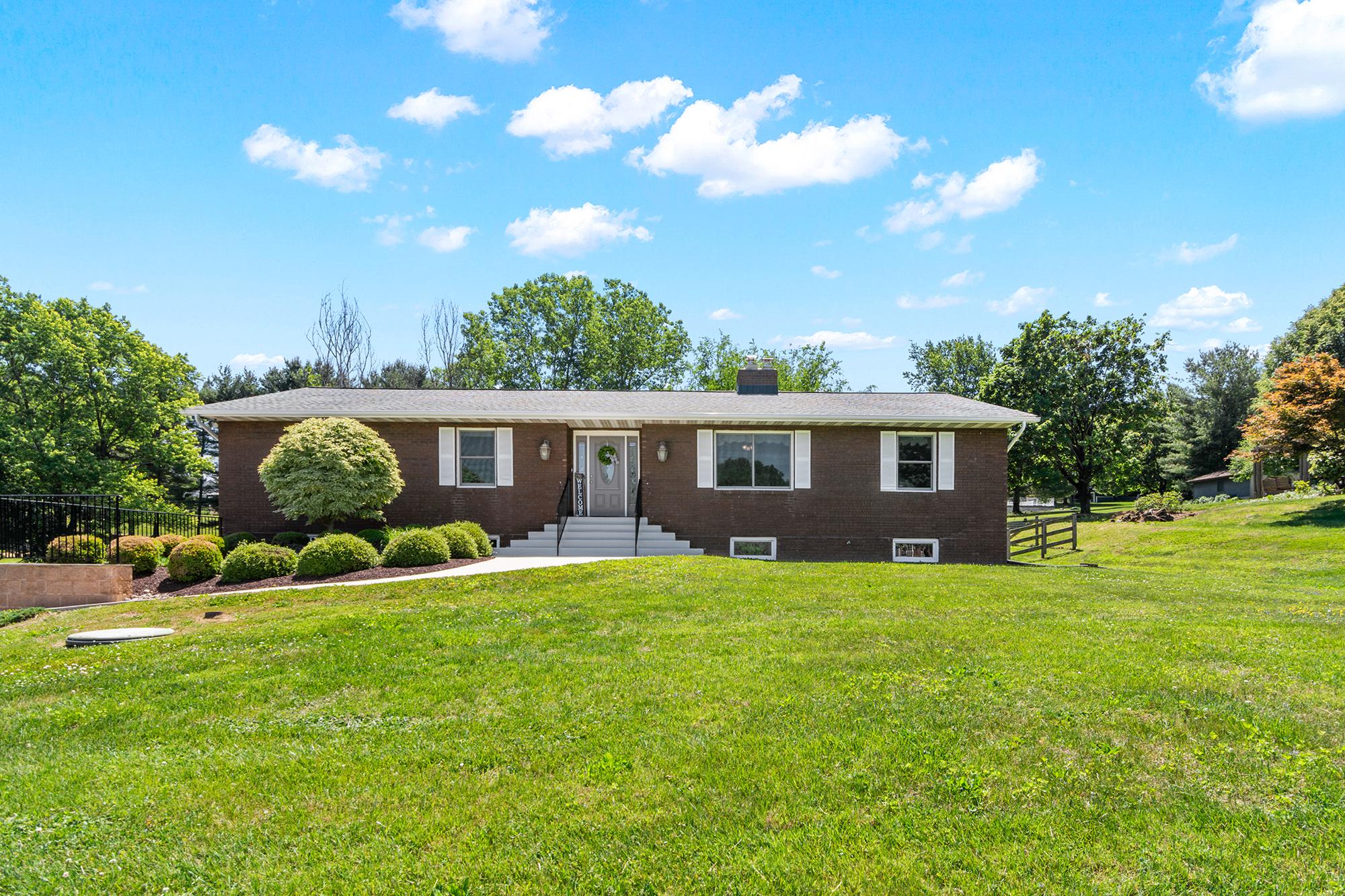 CARROLL ESTATES - Residential