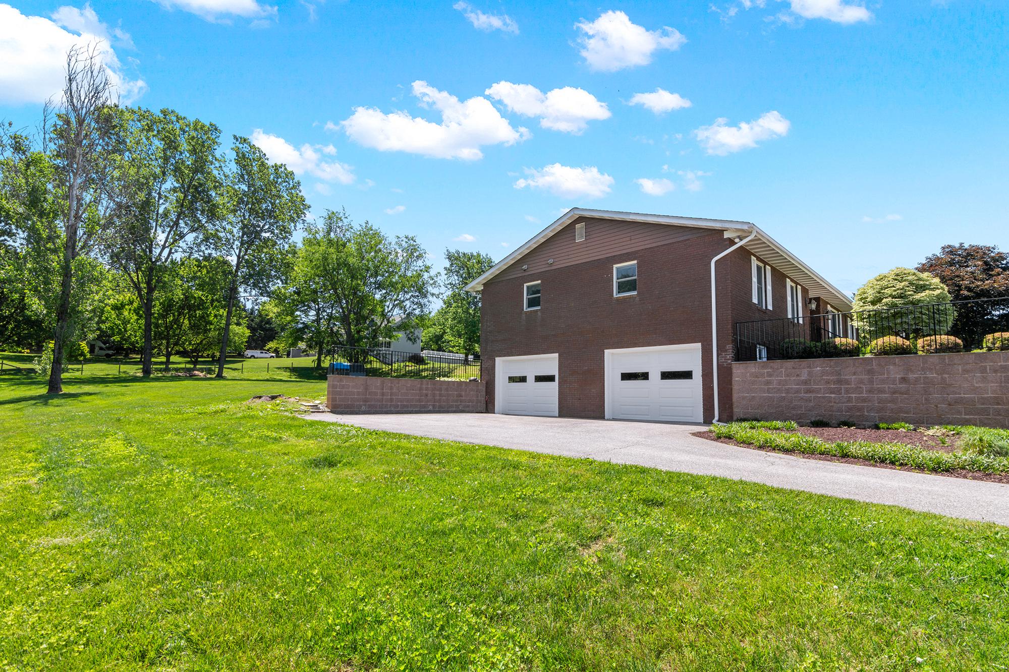 CARROLL ESTATES - Residential
