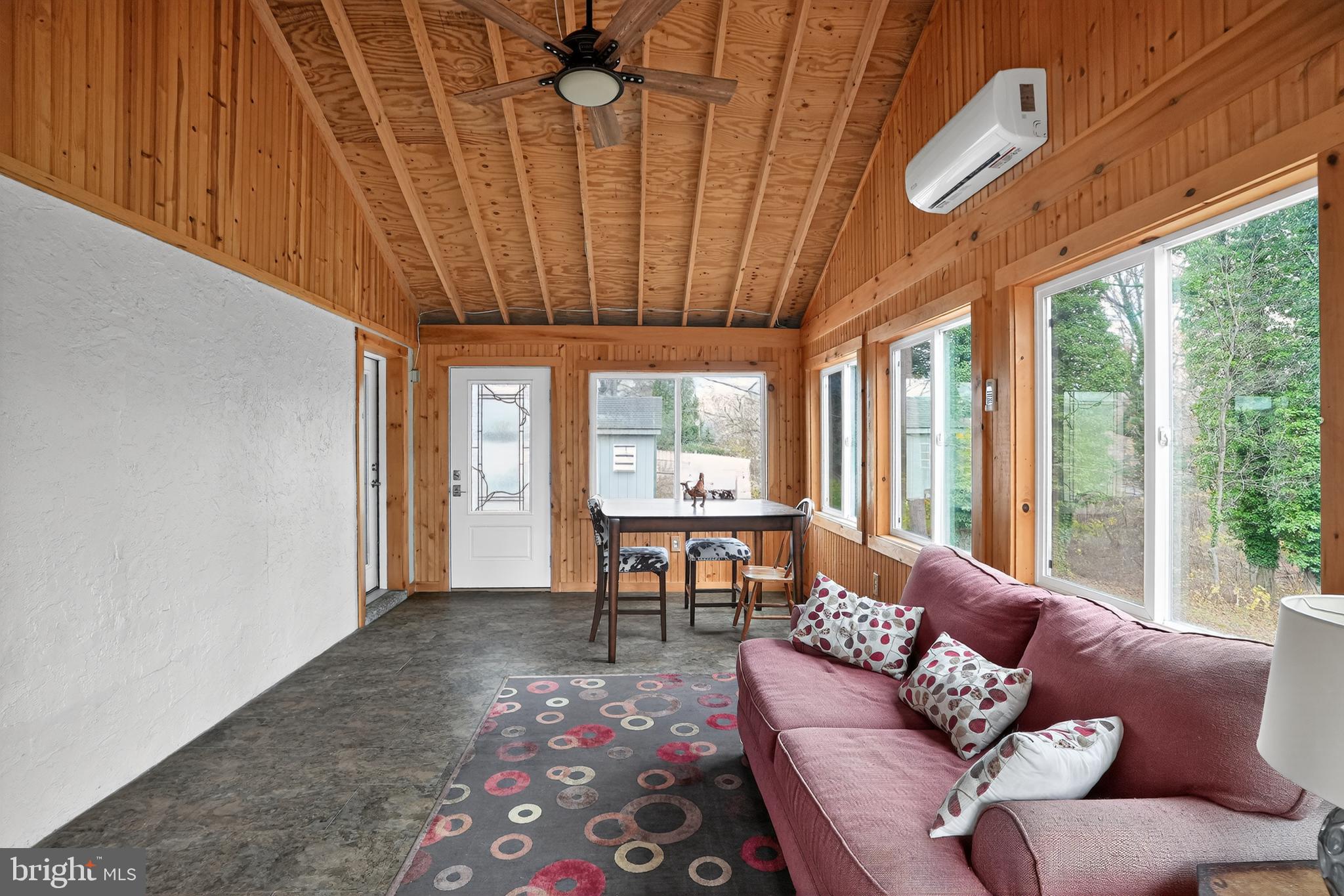 HIGH MEADOW - Residential