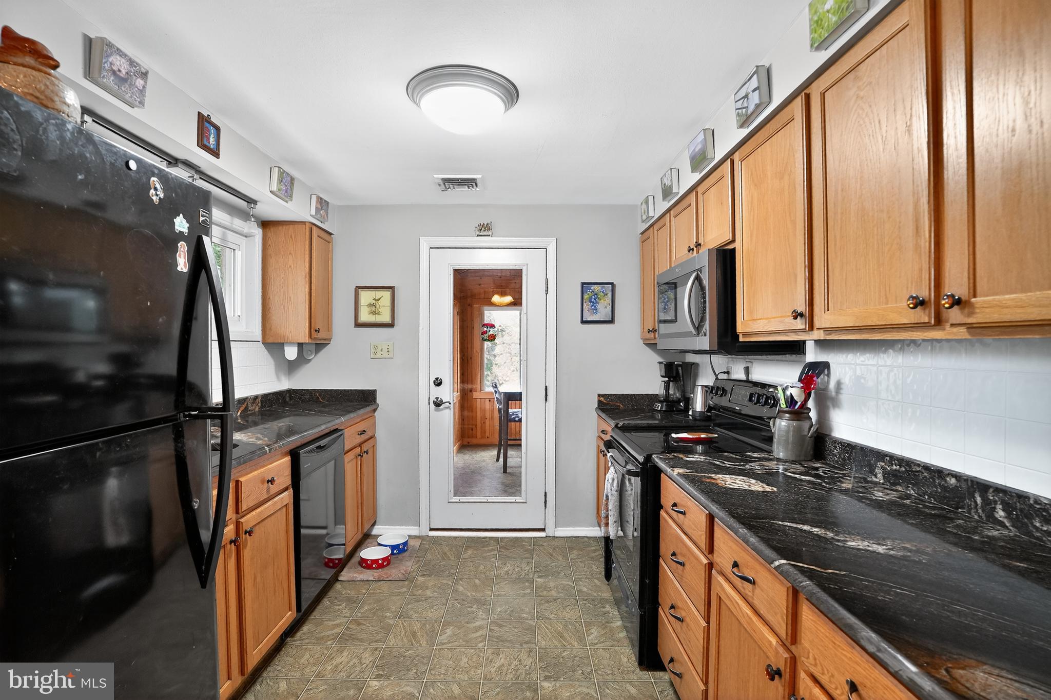 HIGH MEADOW - Residential