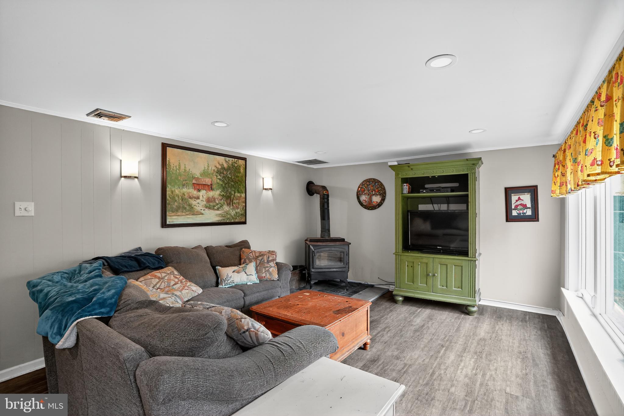 HIGH MEADOW - Residential