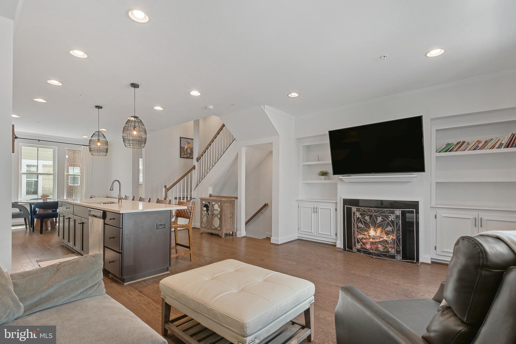 ANNAPOLIS TOWNES AT NEAL FARM - Residential