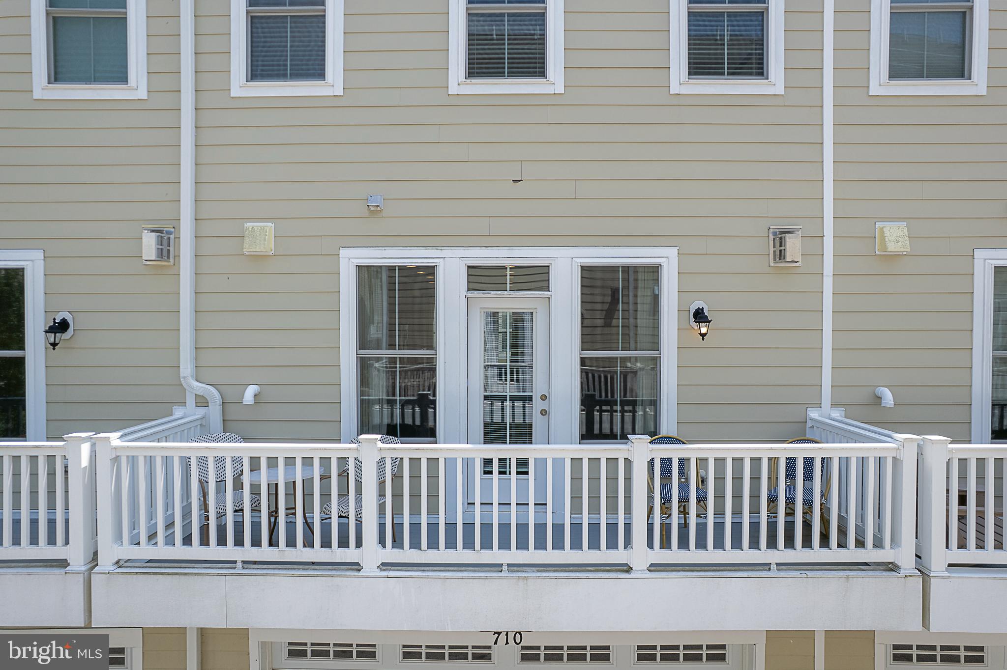 ANNAPOLIS TOWNES AT NEAL FARM - Residential