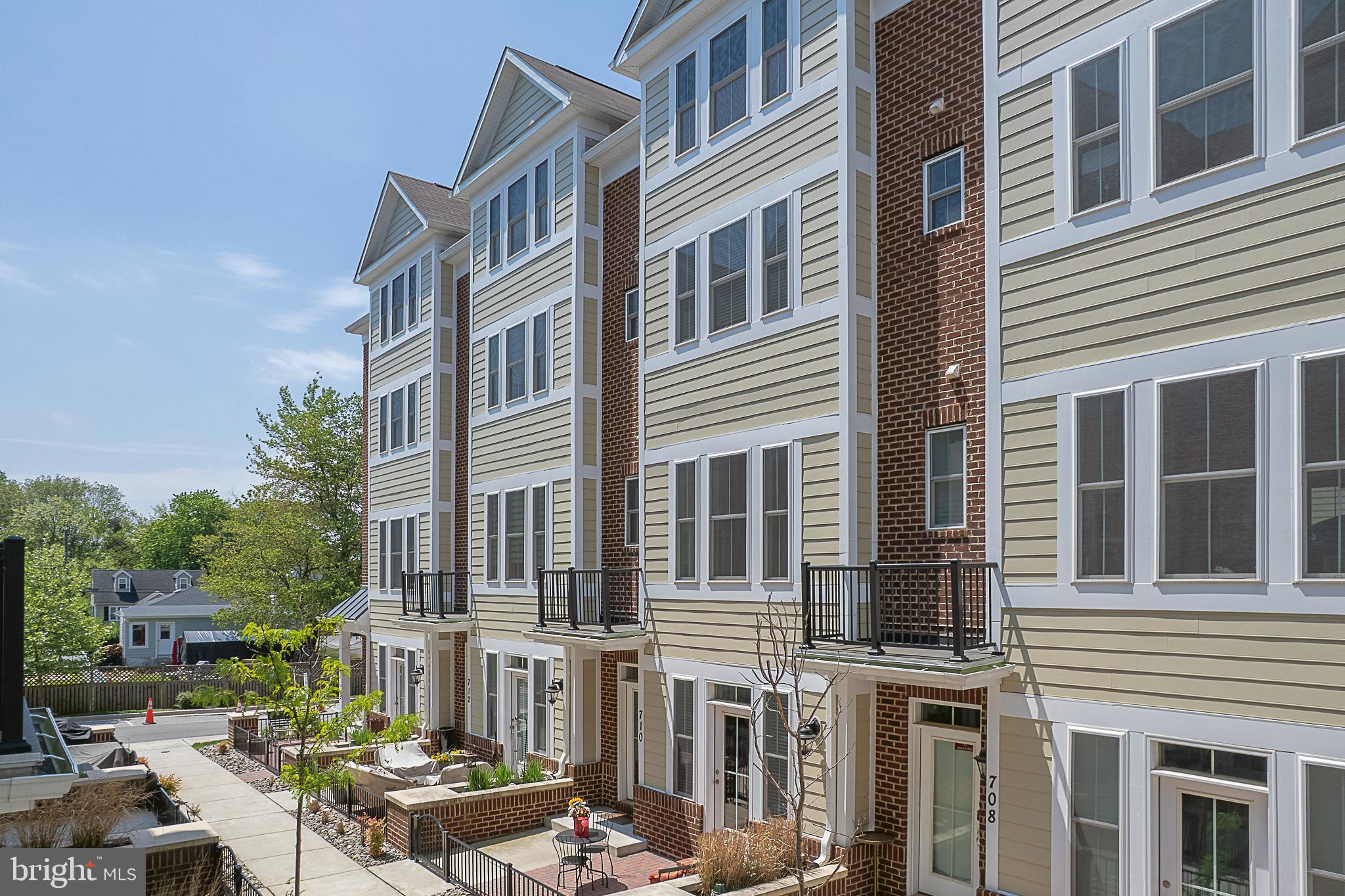 ANNAPOLIS TOWNES AT NEAL FARM - Residential
