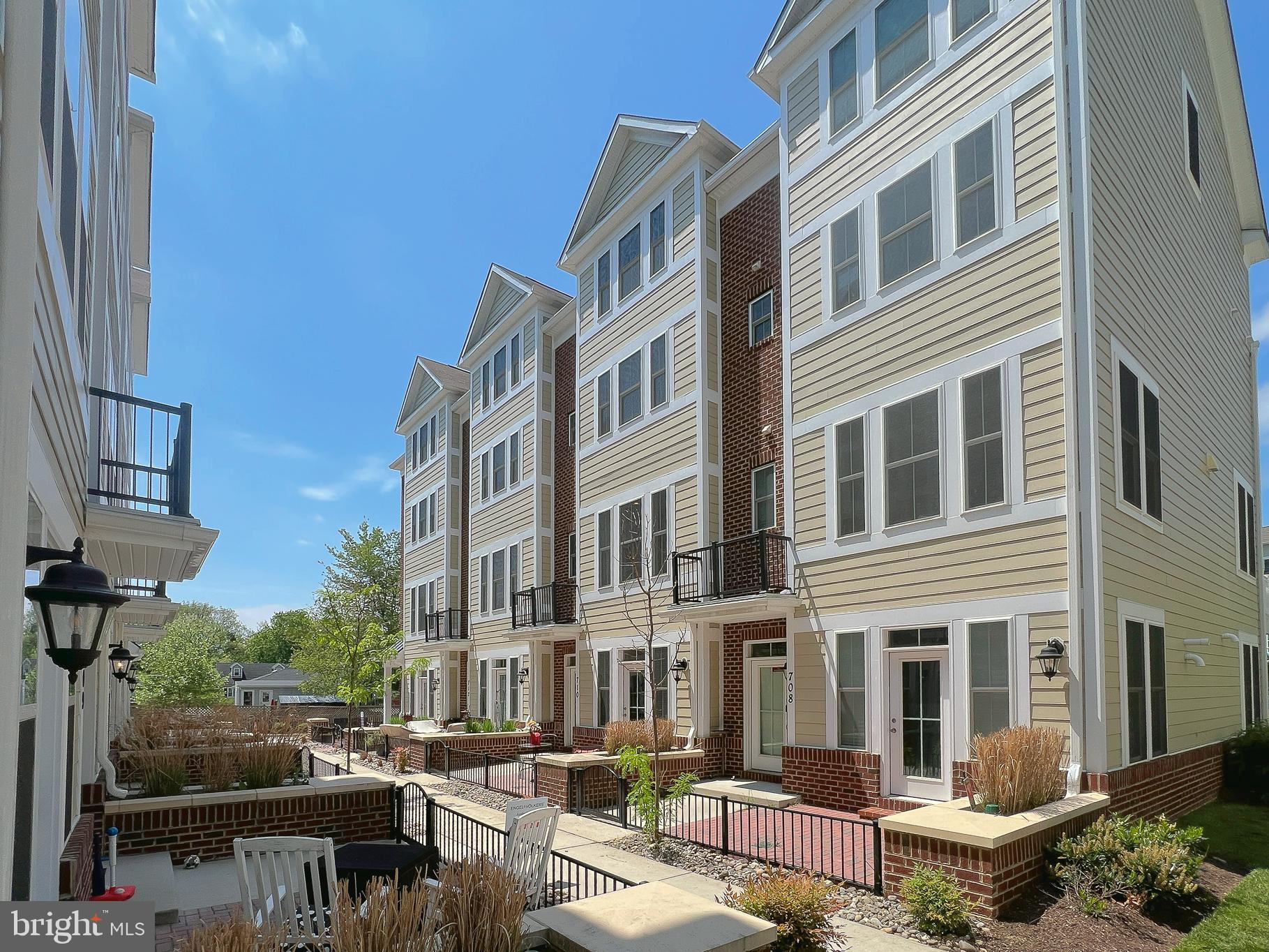 ANNAPOLIS TOWNES AT NEAL FARM - Residential