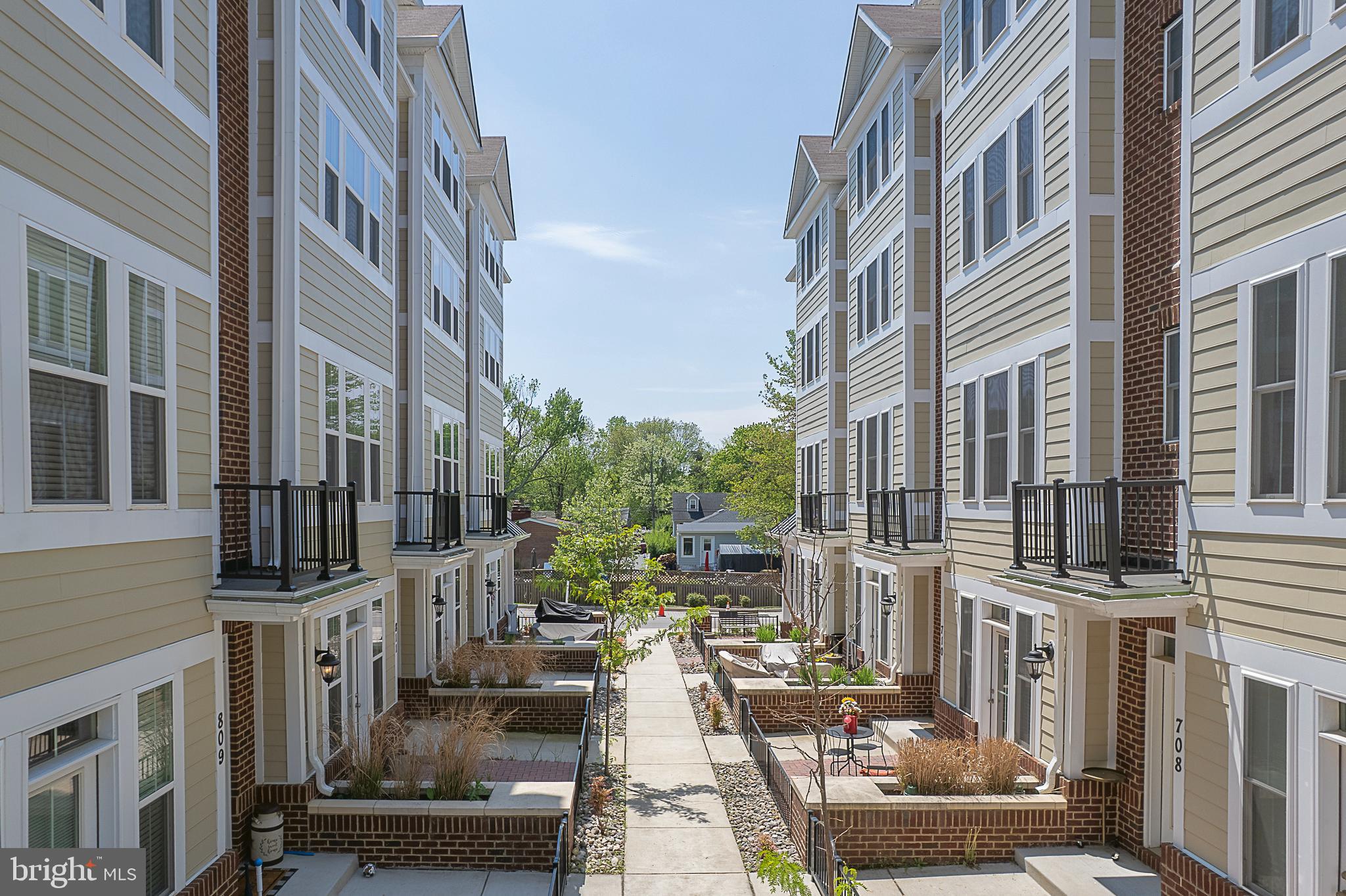 ANNAPOLIS TOWNES AT NEAL FARM - Residential