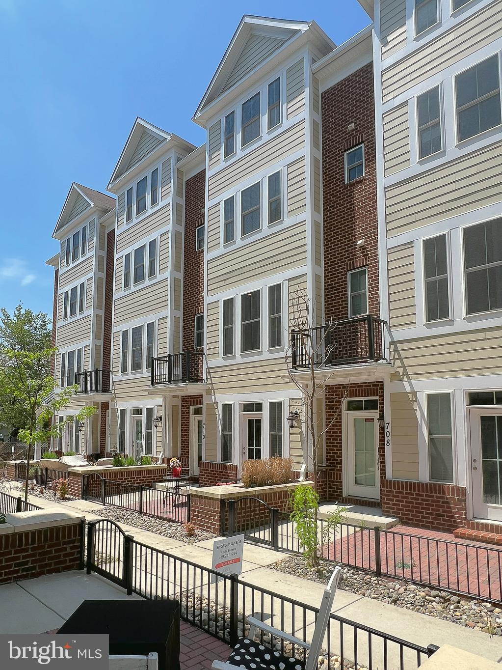 ANNAPOLIS TOWNES AT NEAL FARM - Residential