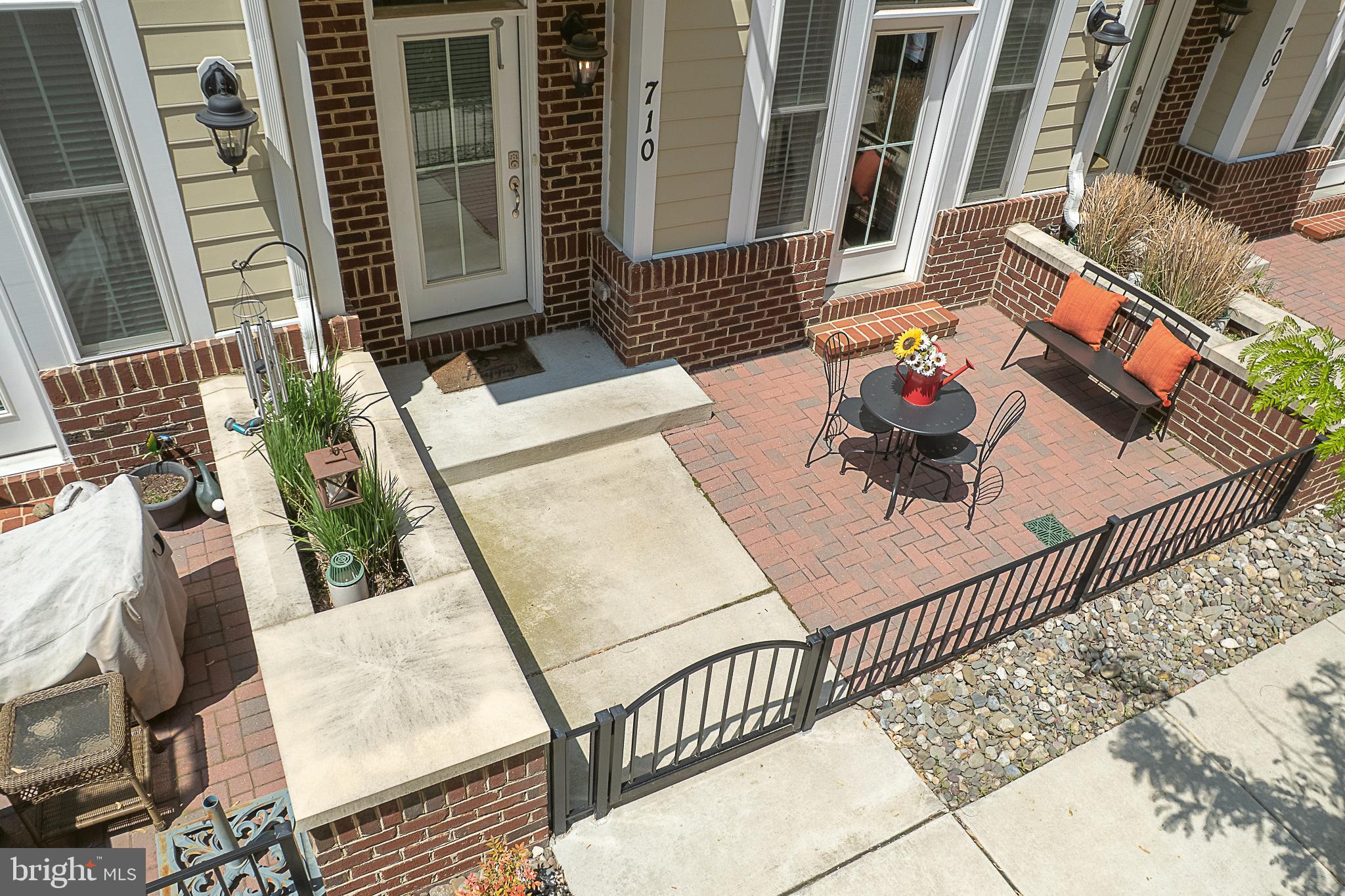 ANNAPOLIS TOWNES AT NEAL FARM - Residential