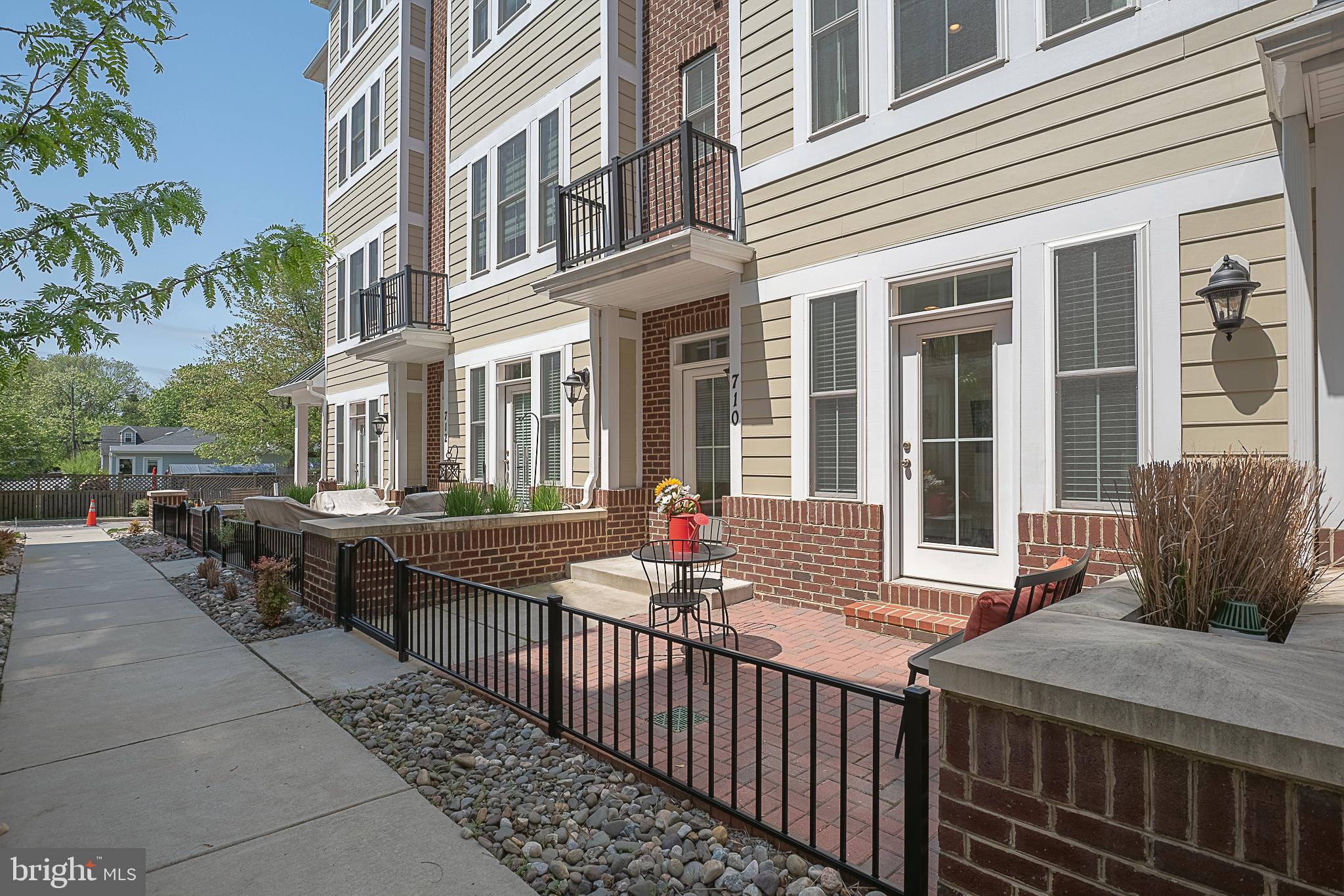 ANNAPOLIS TOWNES AT NEAL FARM - Residential