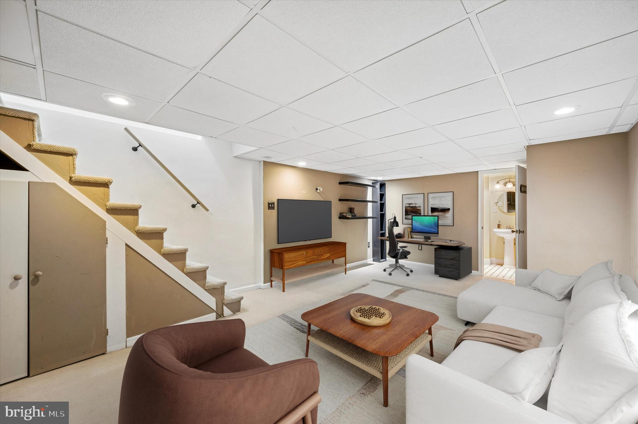 FOX CHASE - Residential