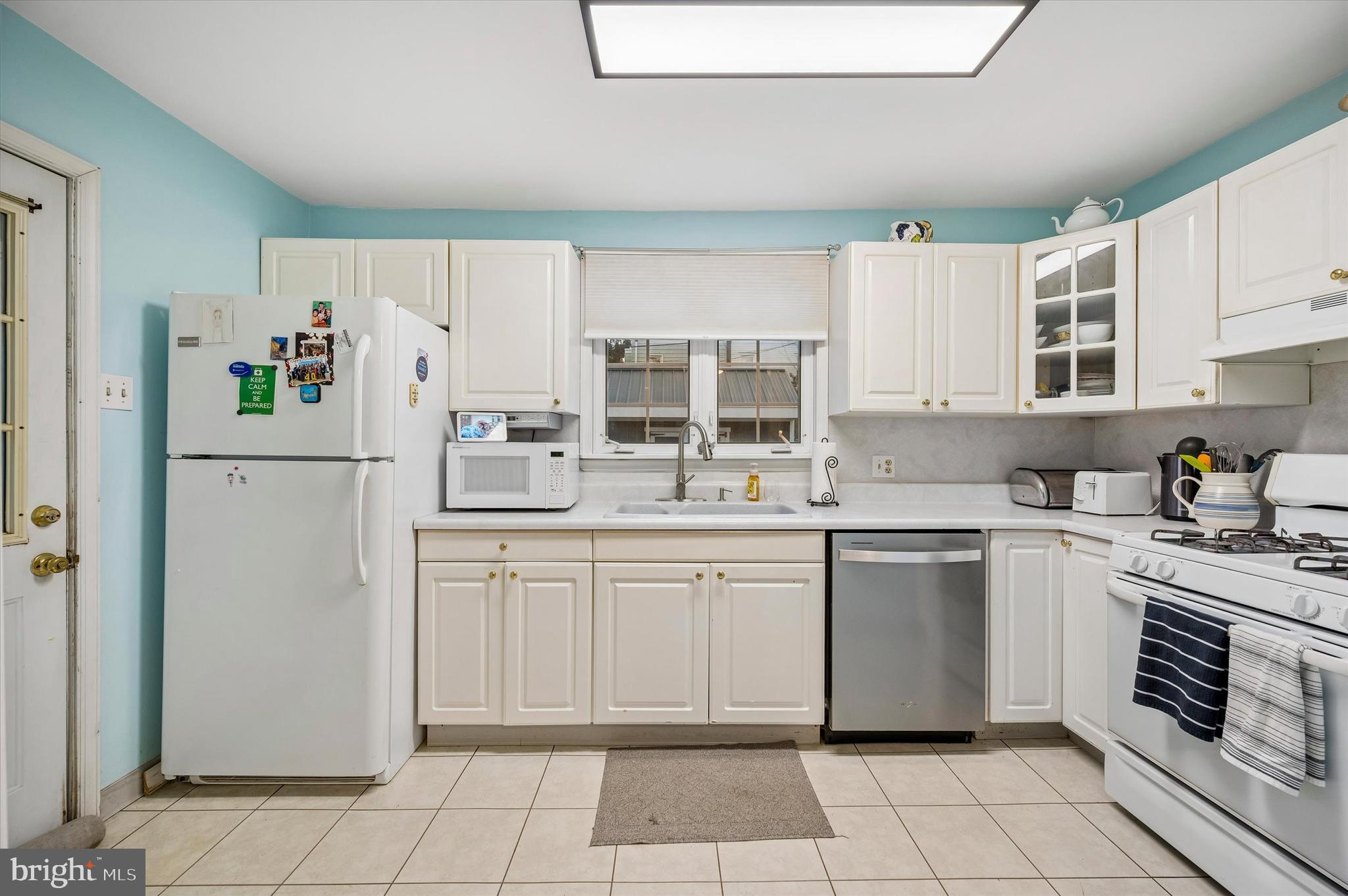 FOX CHASE - Residential