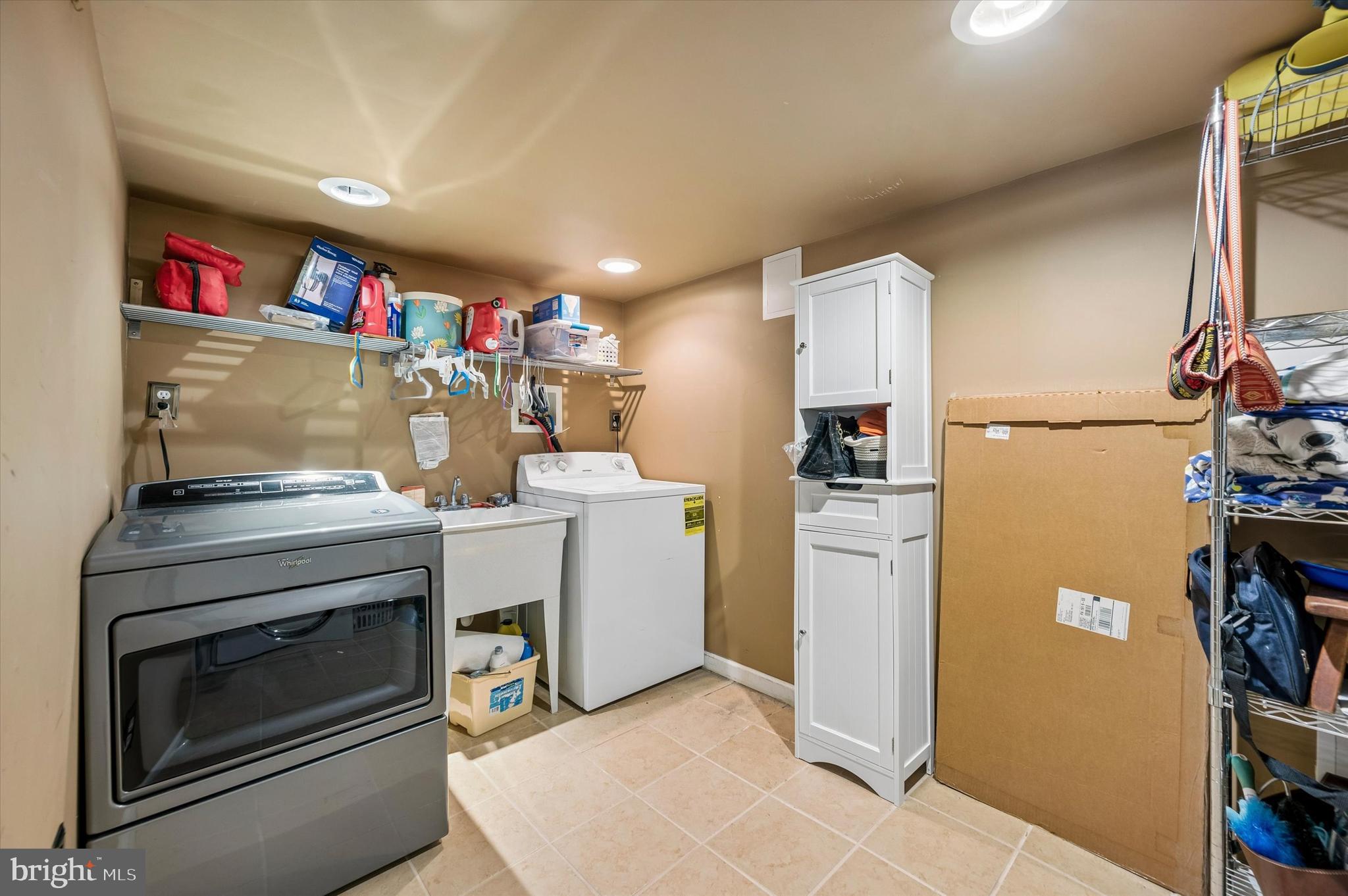 FOX CHASE - Residential