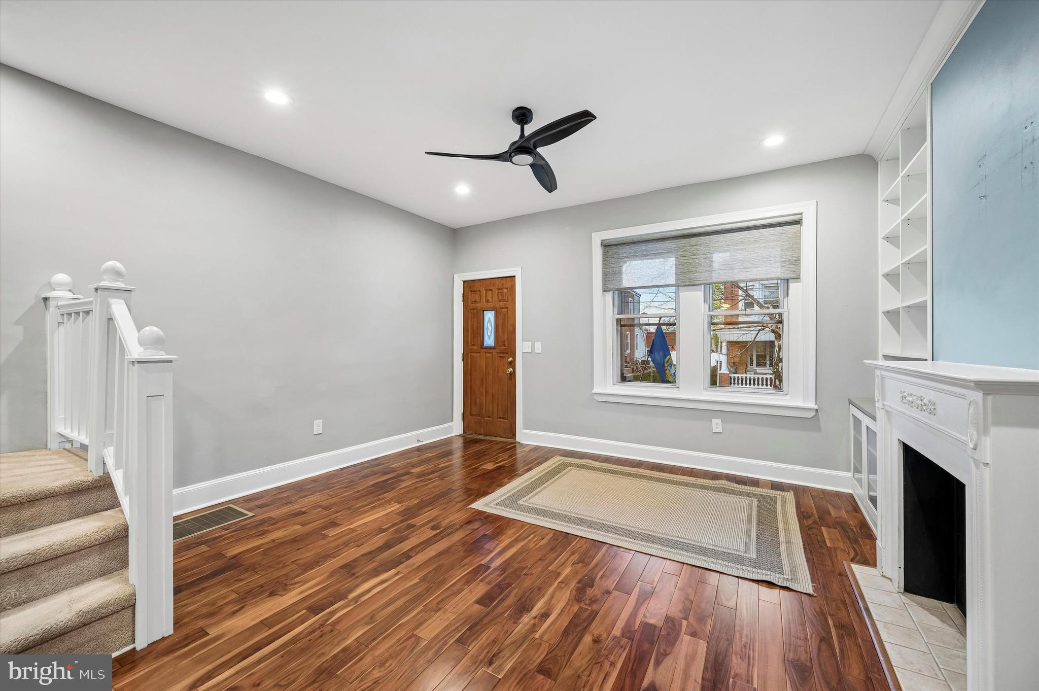 FOX CHASE - Residential