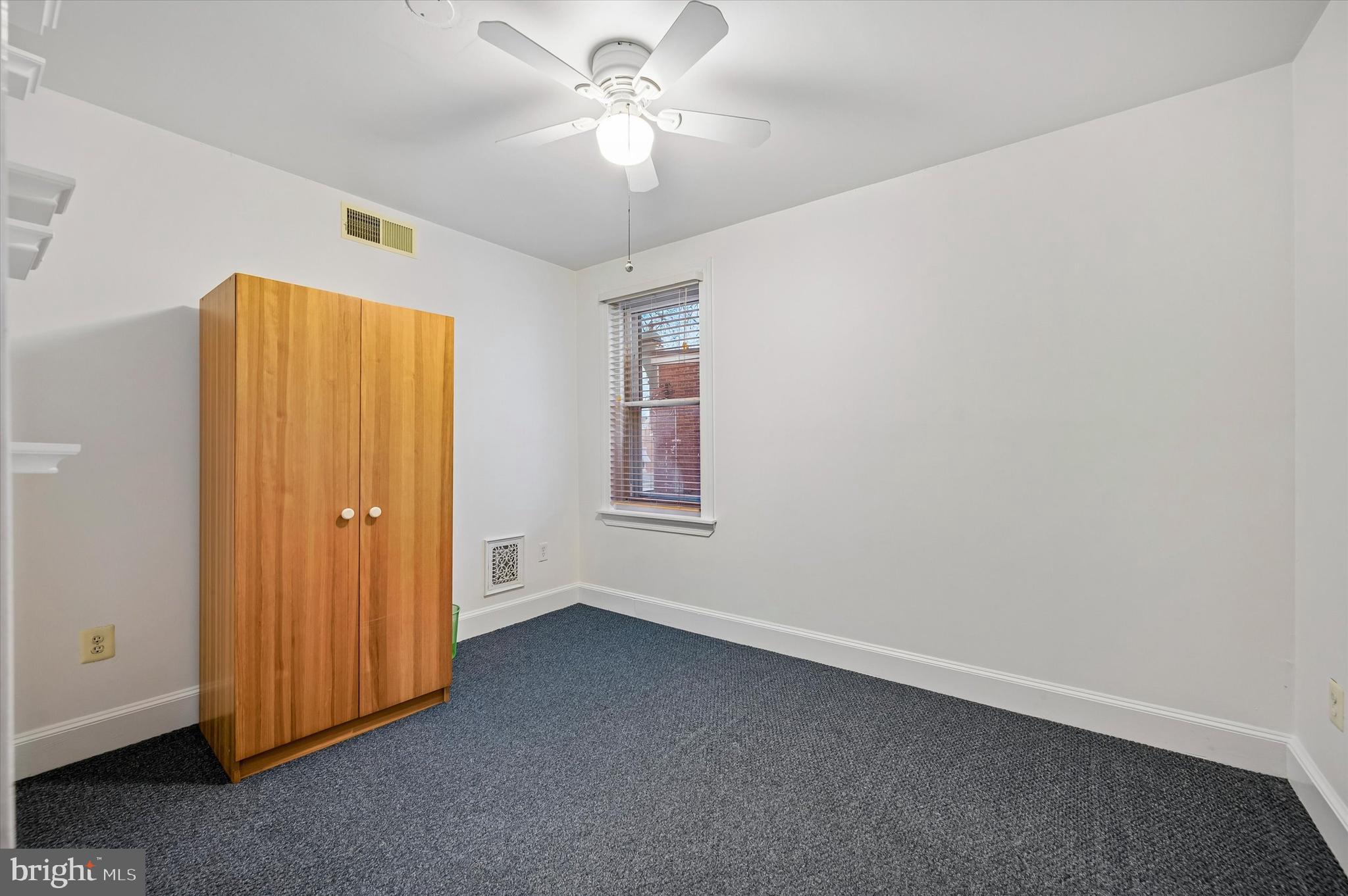 FOX CHASE - Residential