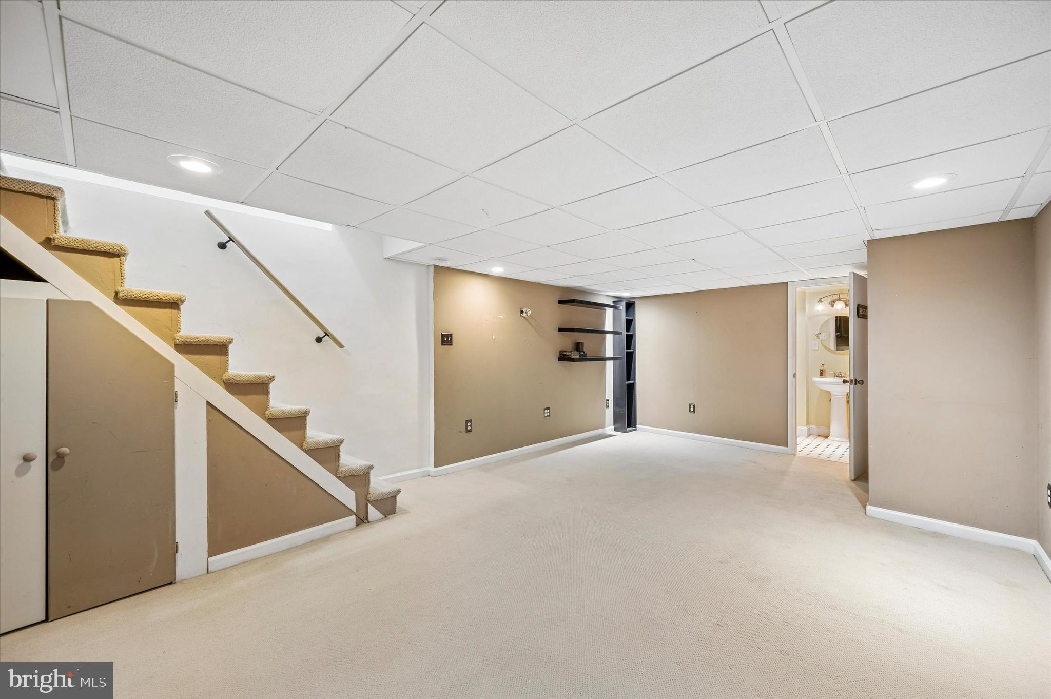 FOX CHASE - Residential