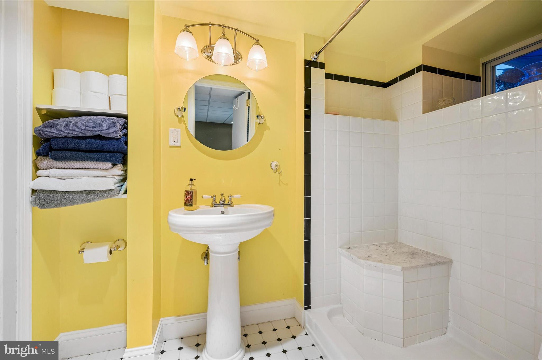 FOX CHASE - Residential