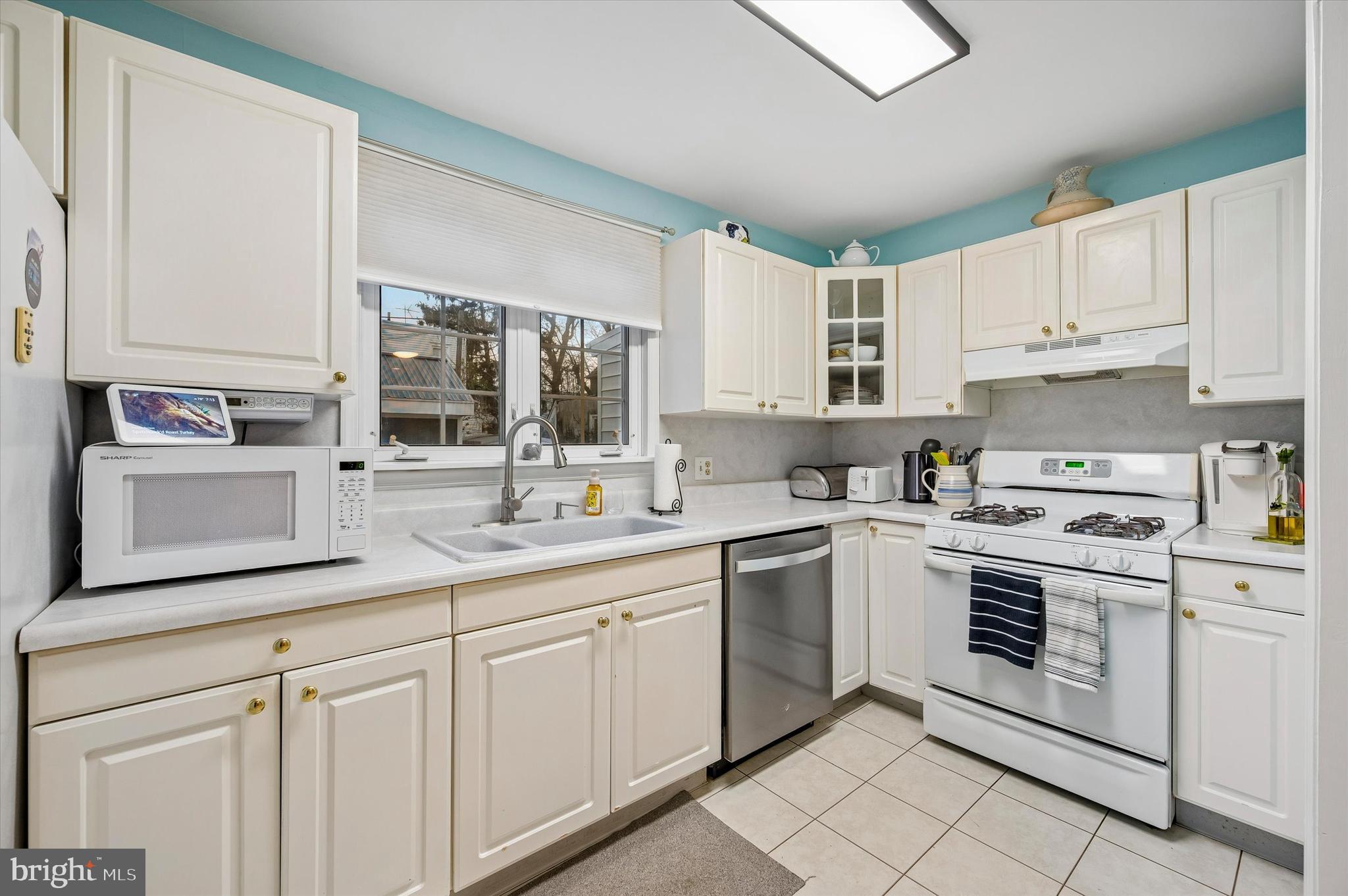 FOX CHASE - Residential