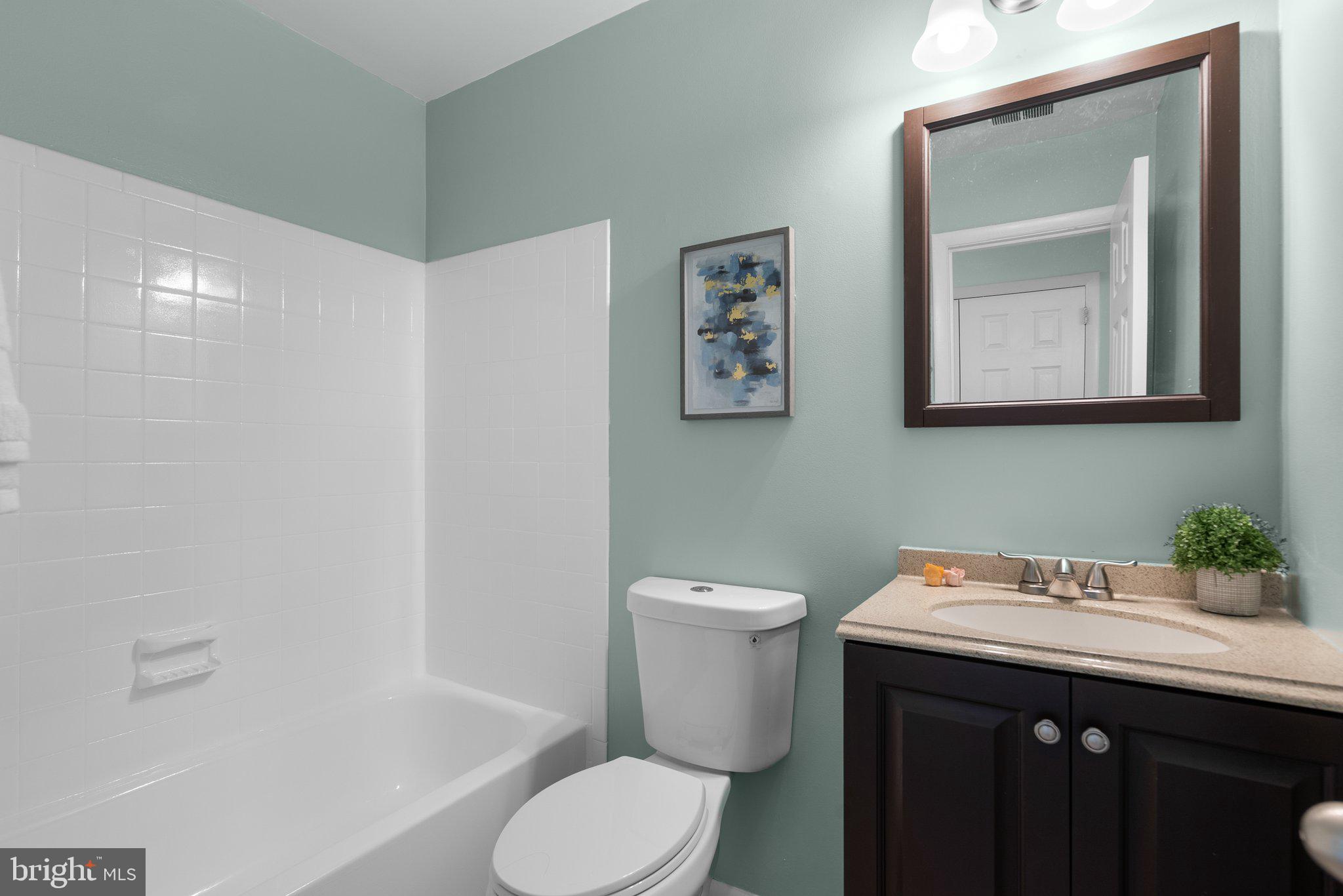 BURGUNDY KNOLLS - Residential Lease