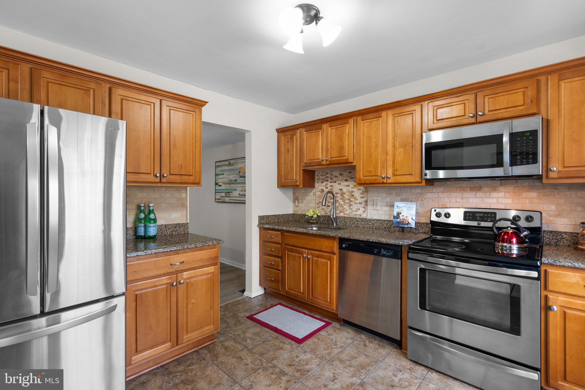 BURGUNDY KNOLLS - Residential Lease