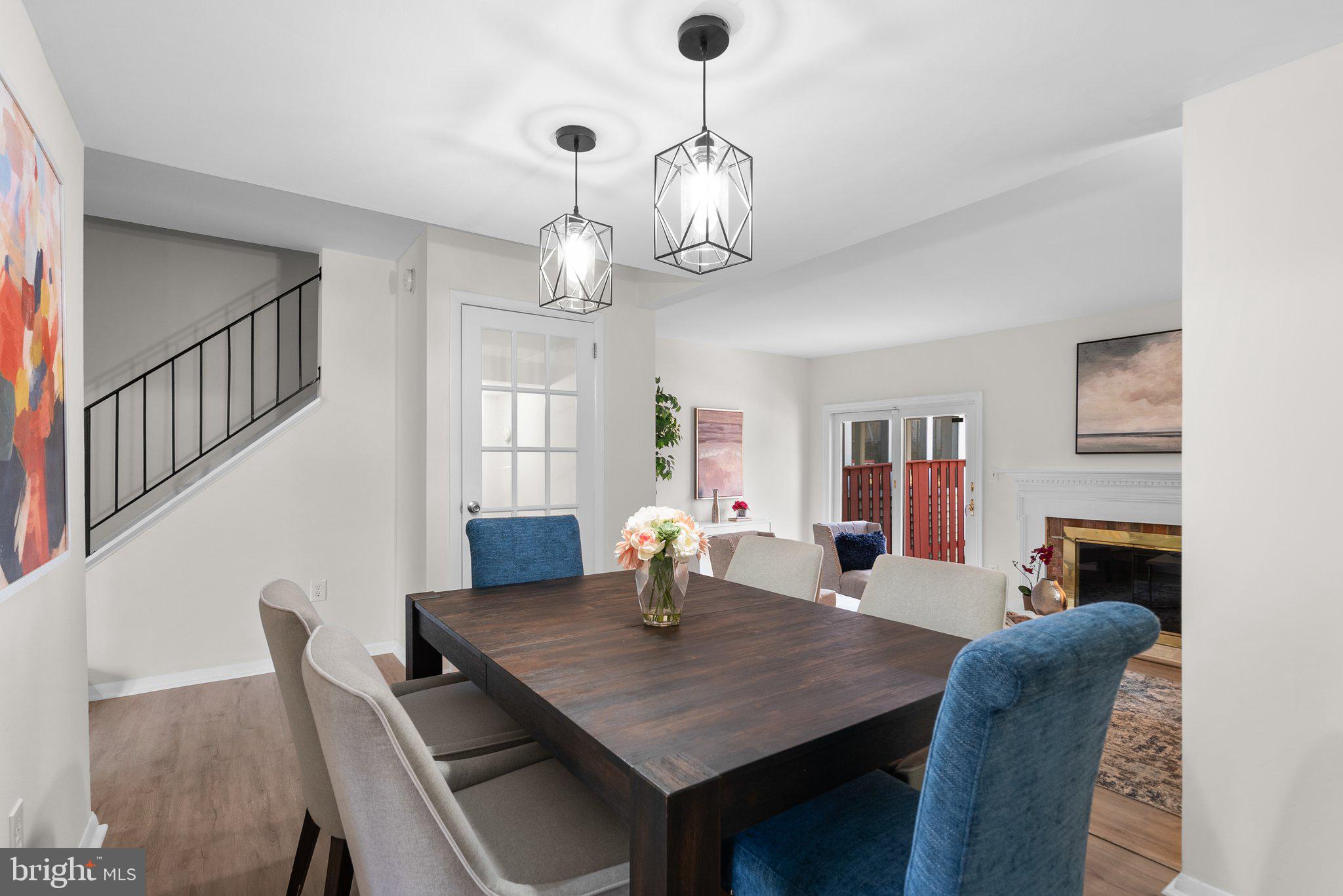 BURGUNDY KNOLLS - Residential Lease