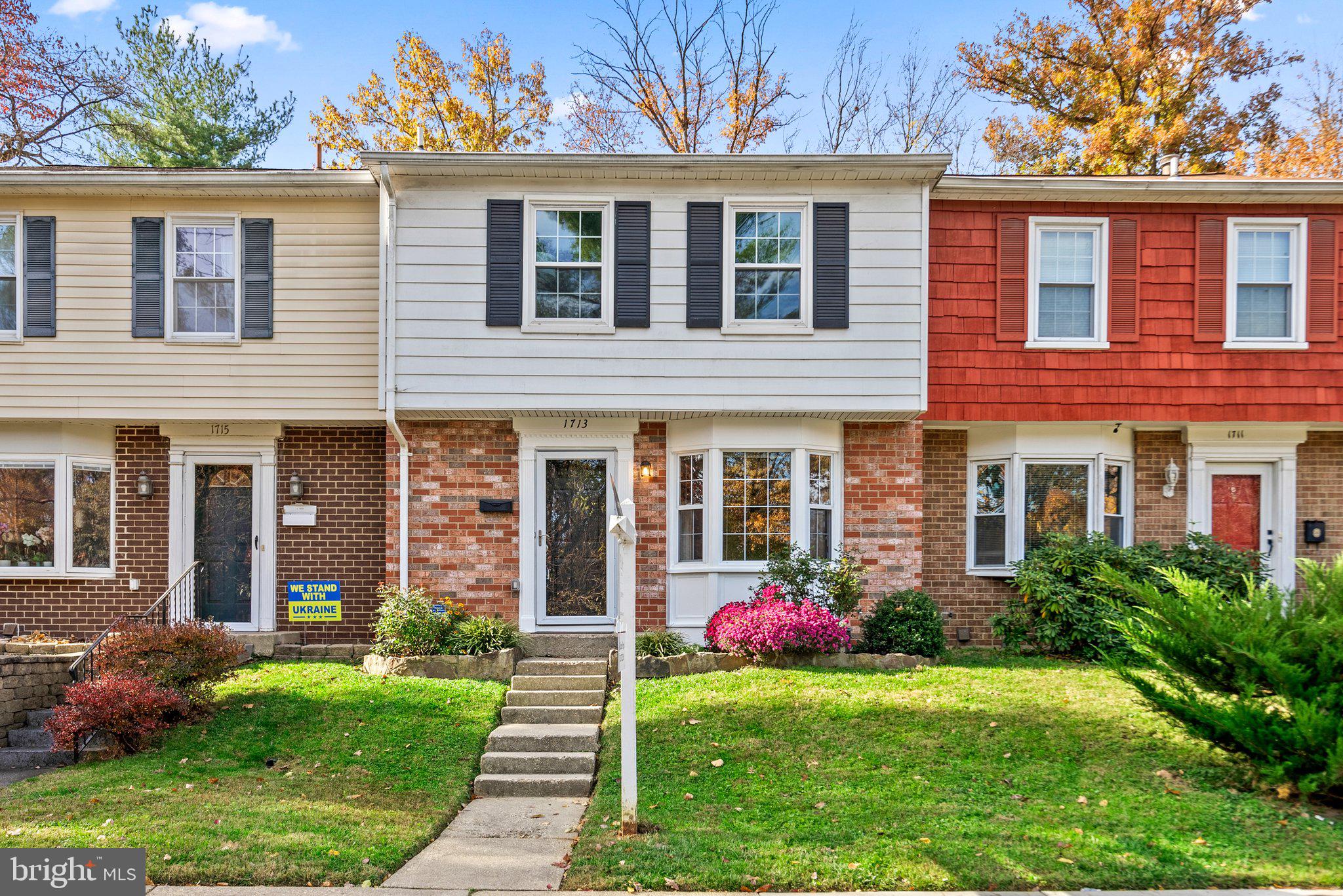 BURGUNDY KNOLLS - Residential Lease