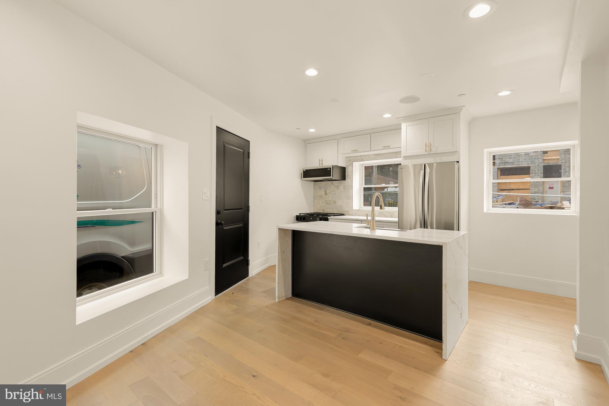 1709 21ST STREET NW 23