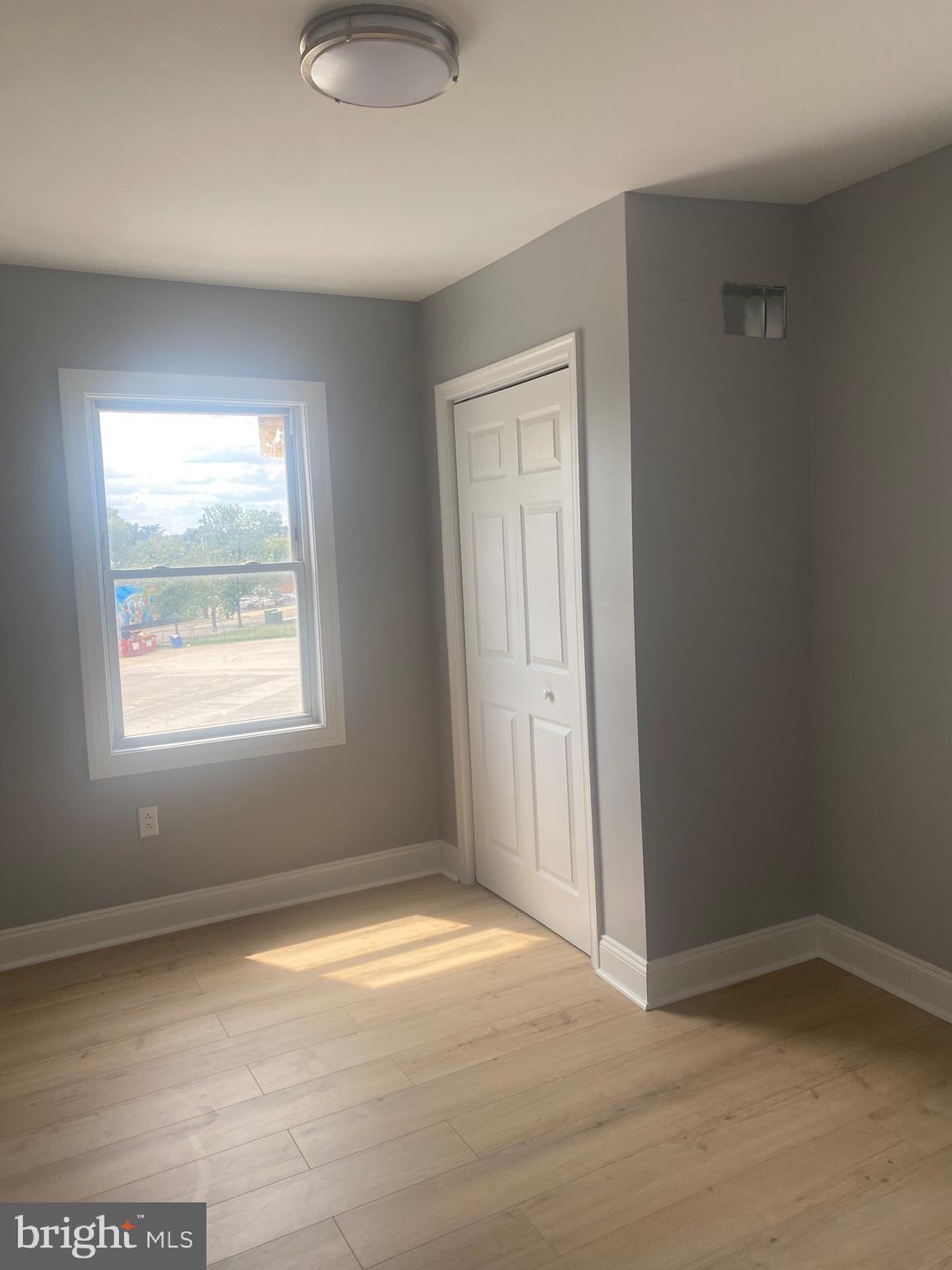 UNIVERSITY CITY - Residential Lease