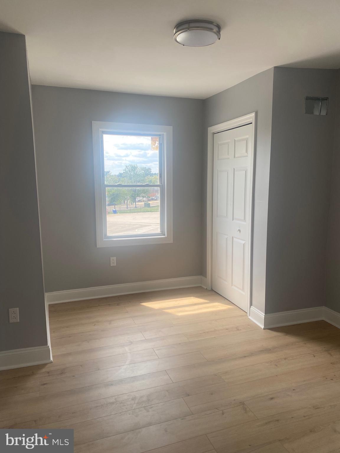 UNIVERSITY CITY - Residential Lease