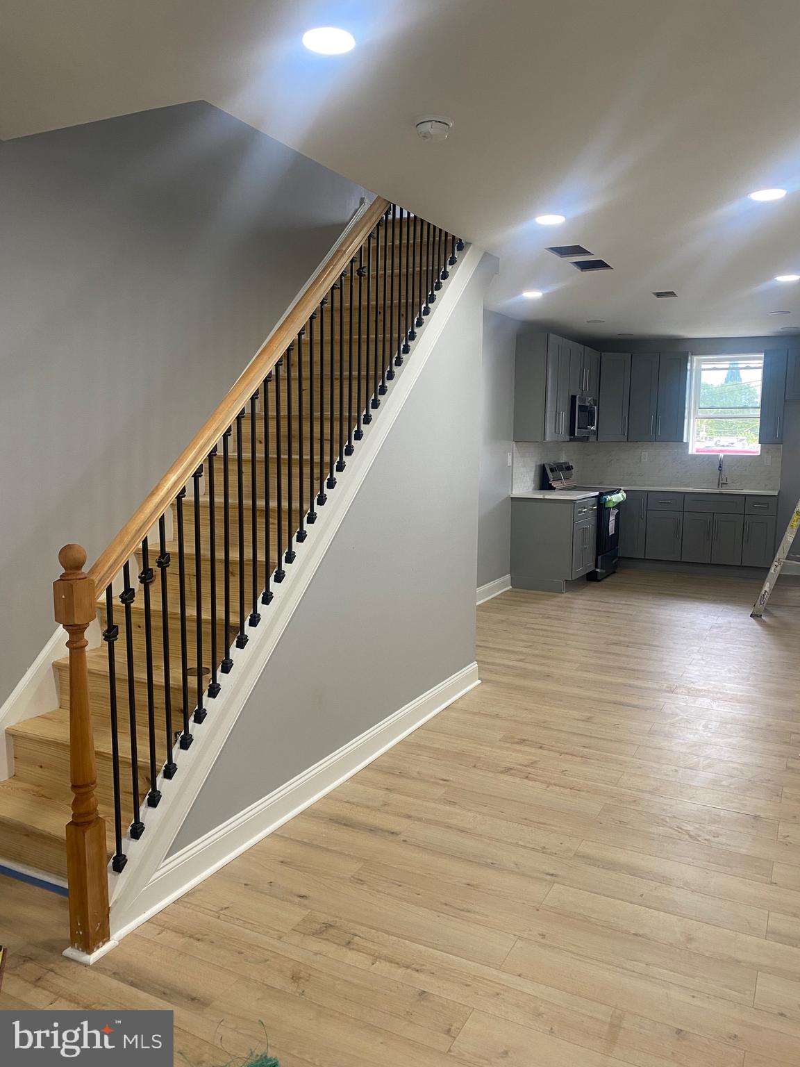 UNIVERSITY CITY - Residential Lease