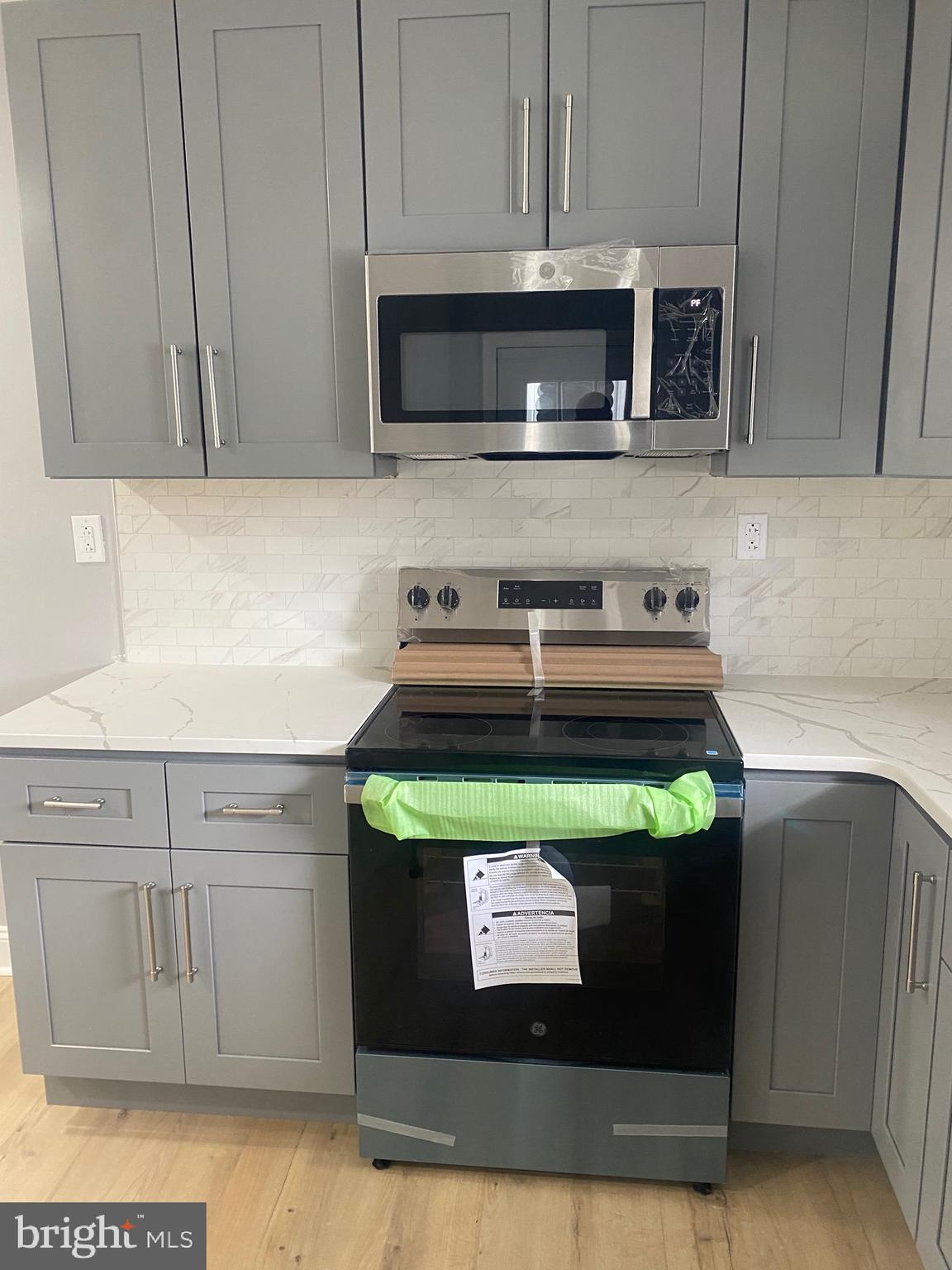 UNIVERSITY CITY - Residential Lease