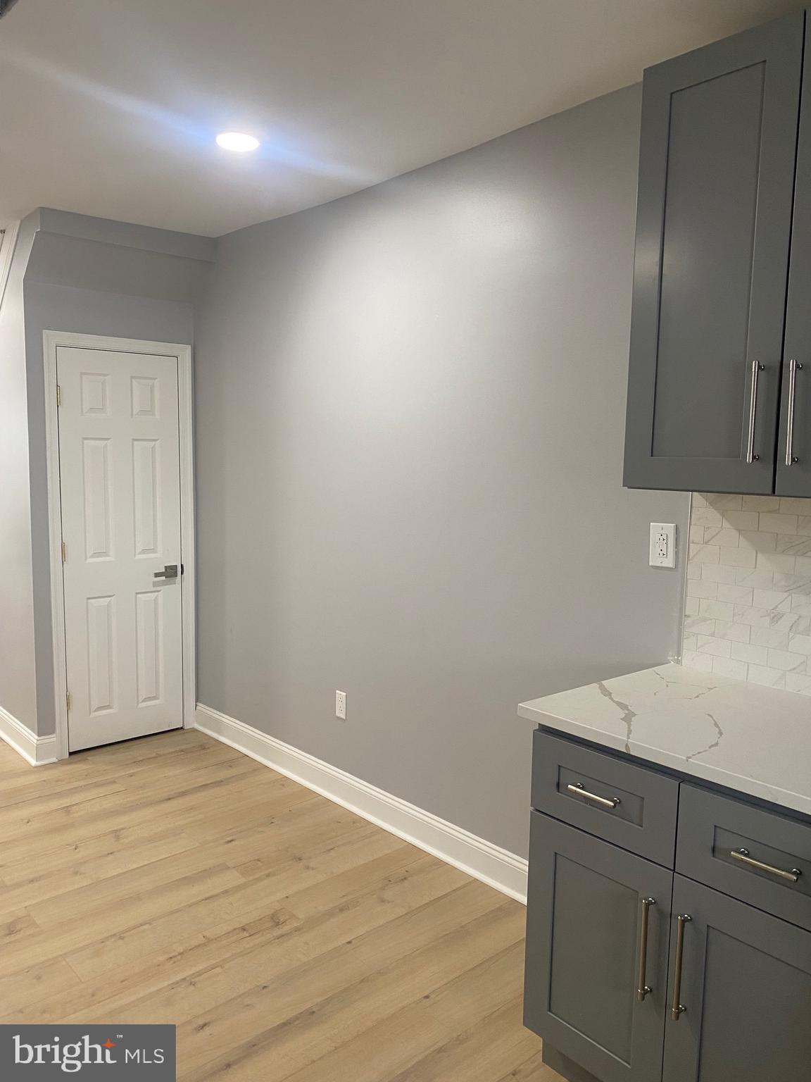 UNIVERSITY CITY - Residential Lease