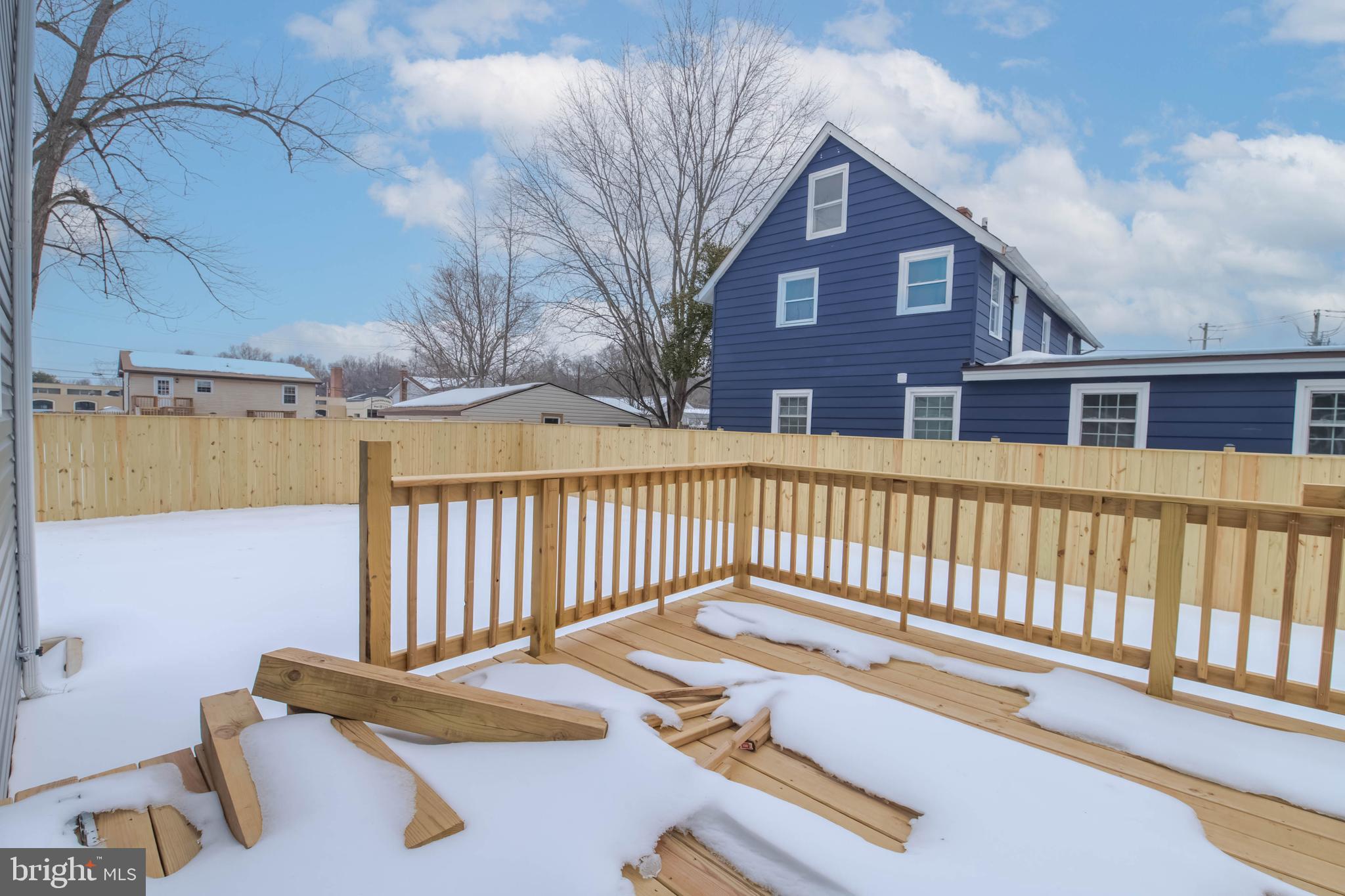 PERRYVILLE - Residential