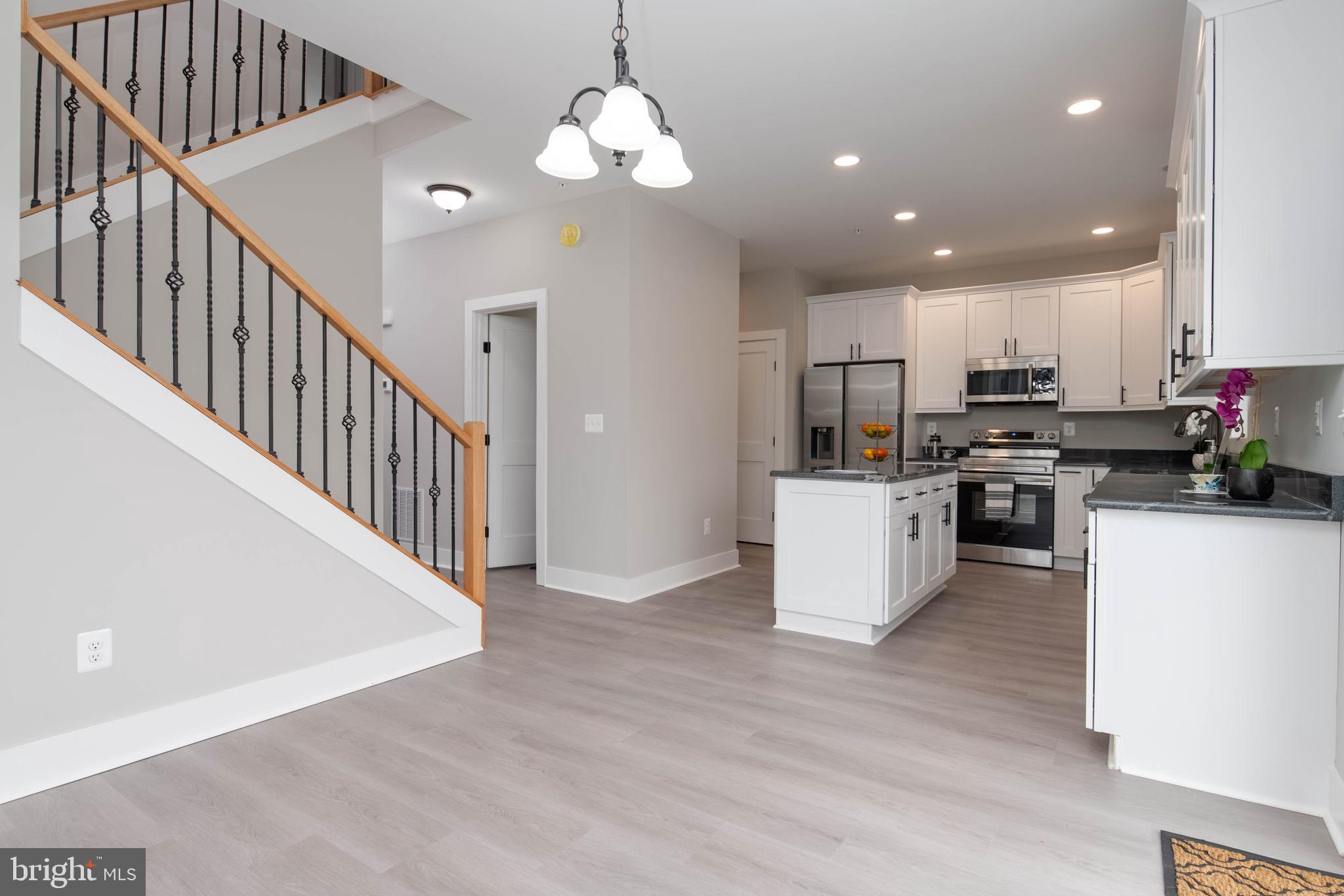 PERRYVILLE - Residential