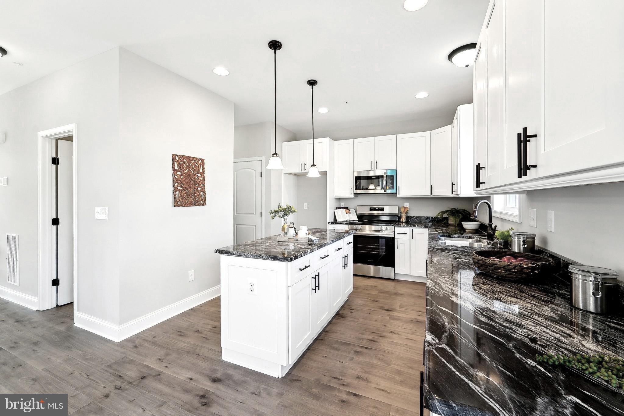 PERRYVILLE - Residential