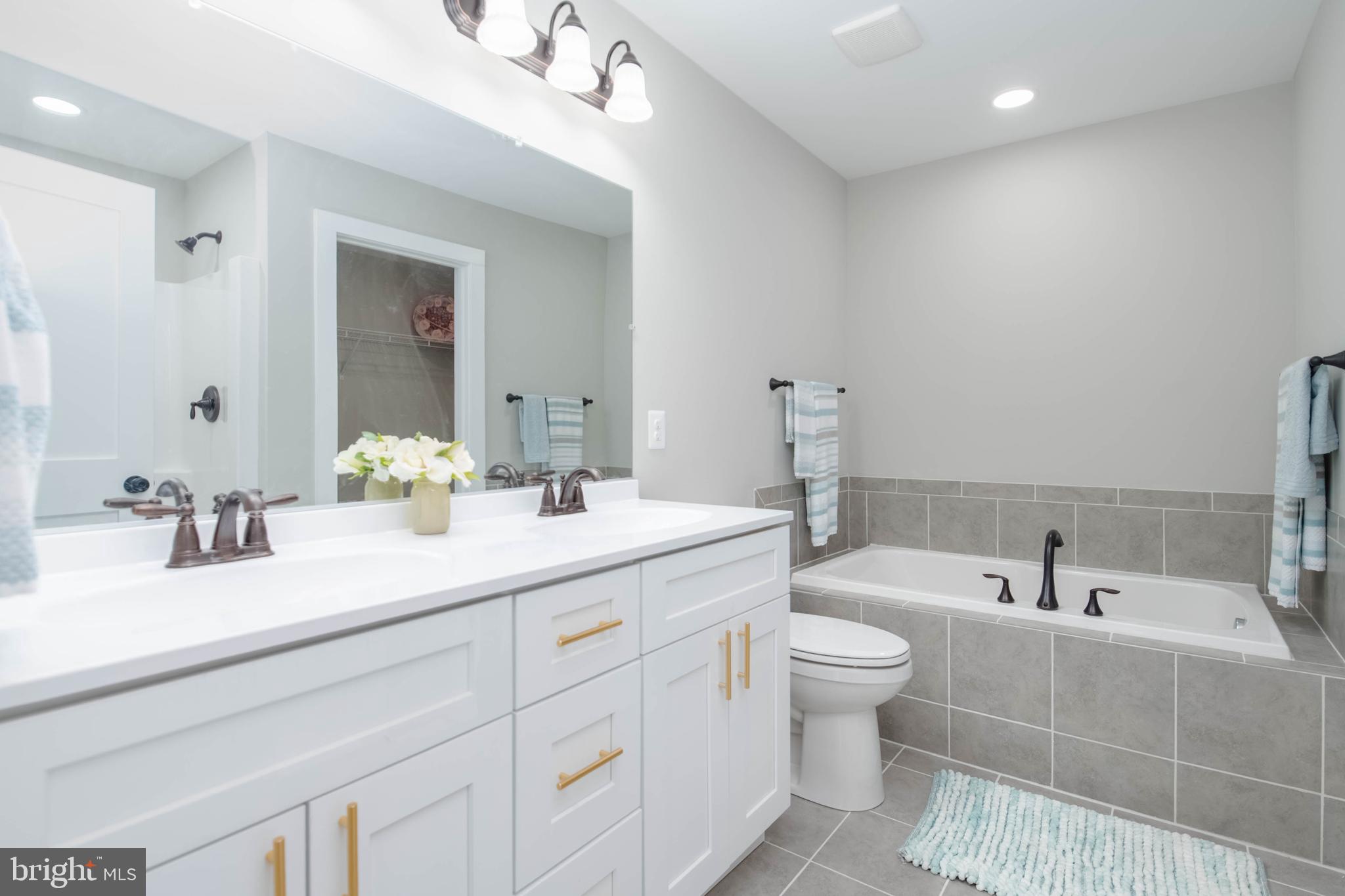 PERRYVILLE - Residential