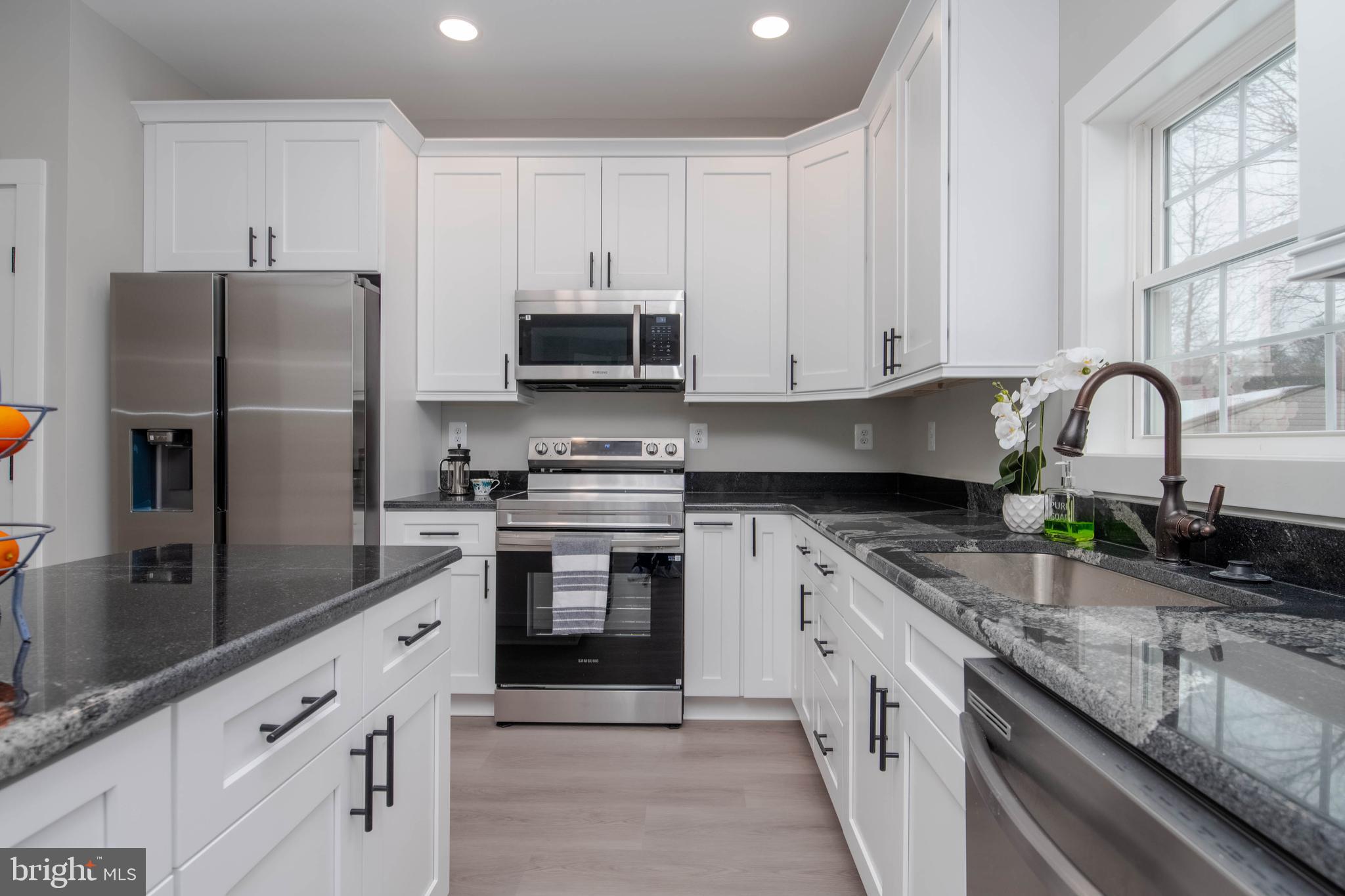 PERRYVILLE - Residential