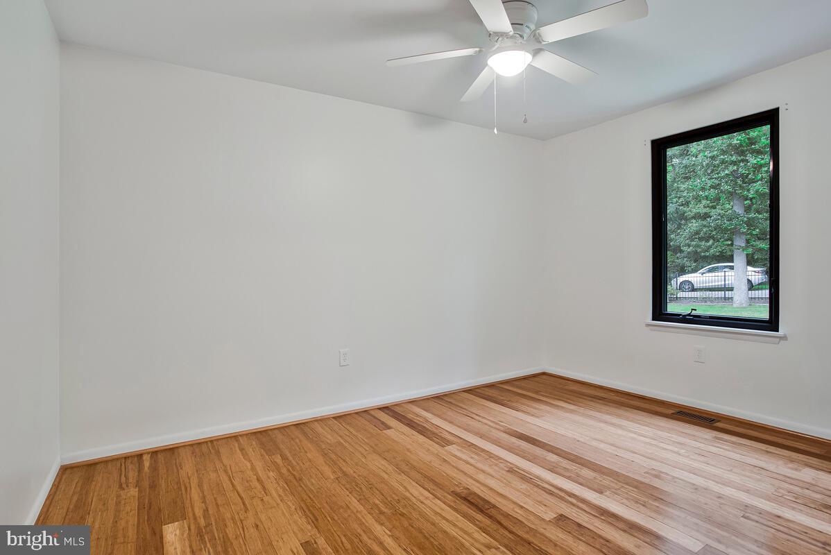 OAK BLUFF - Residential