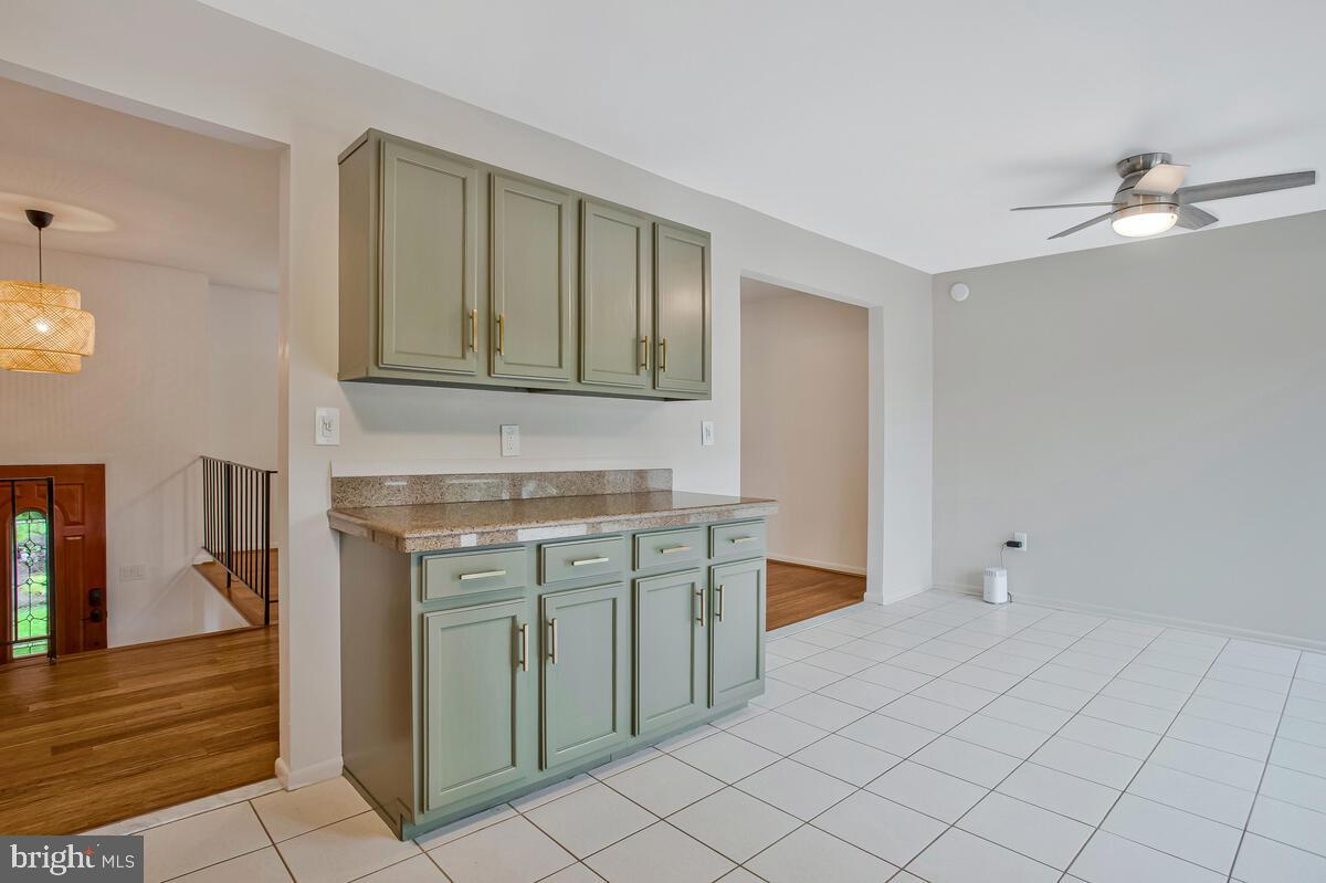 OAK BLUFF - Residential