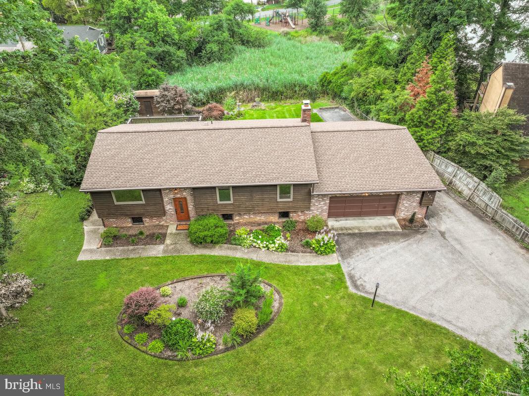 OAK BLUFF - Residential