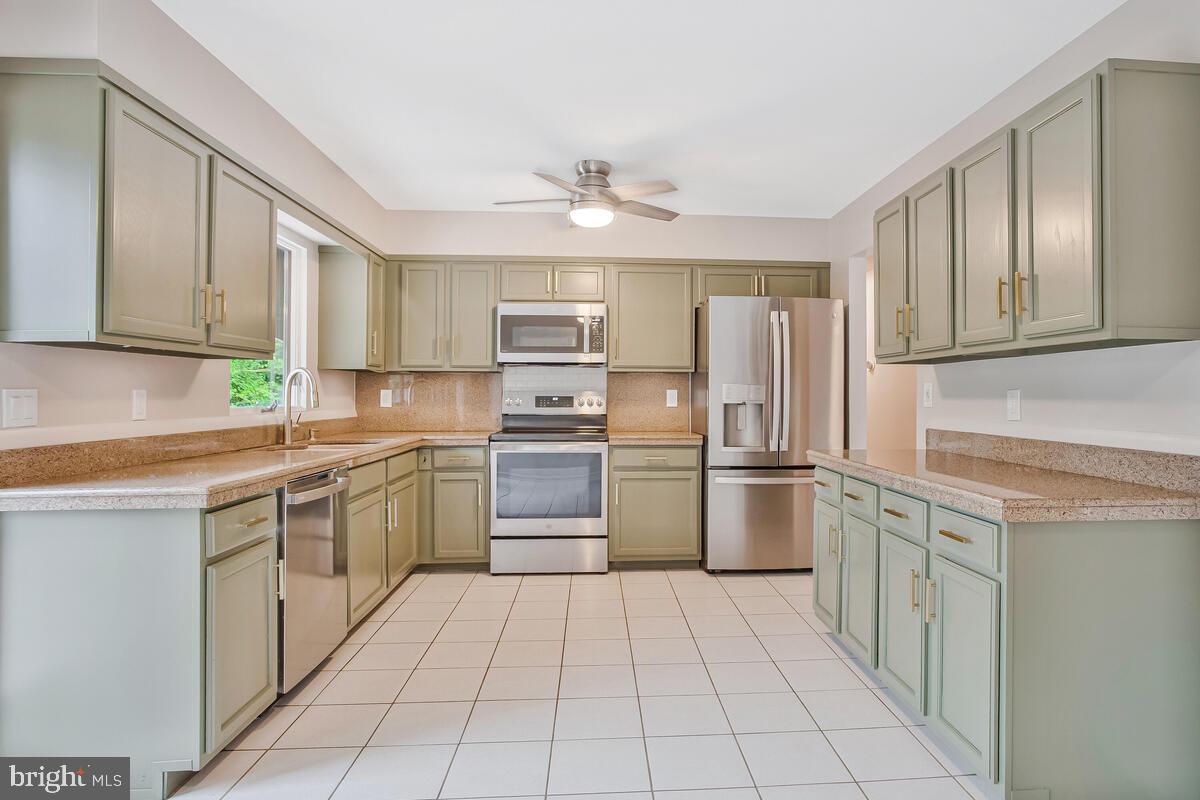 OAK BLUFF - Residential