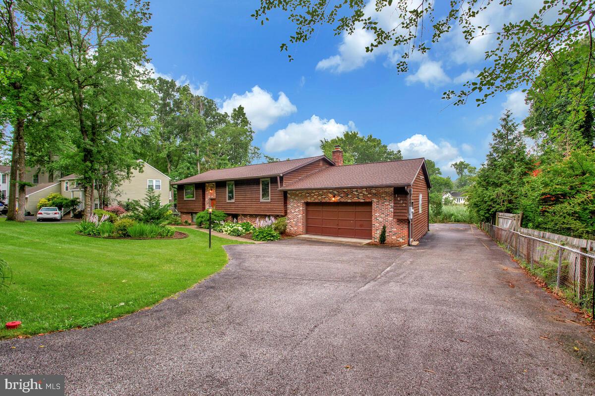 1428 OAK BLUFF ROAD